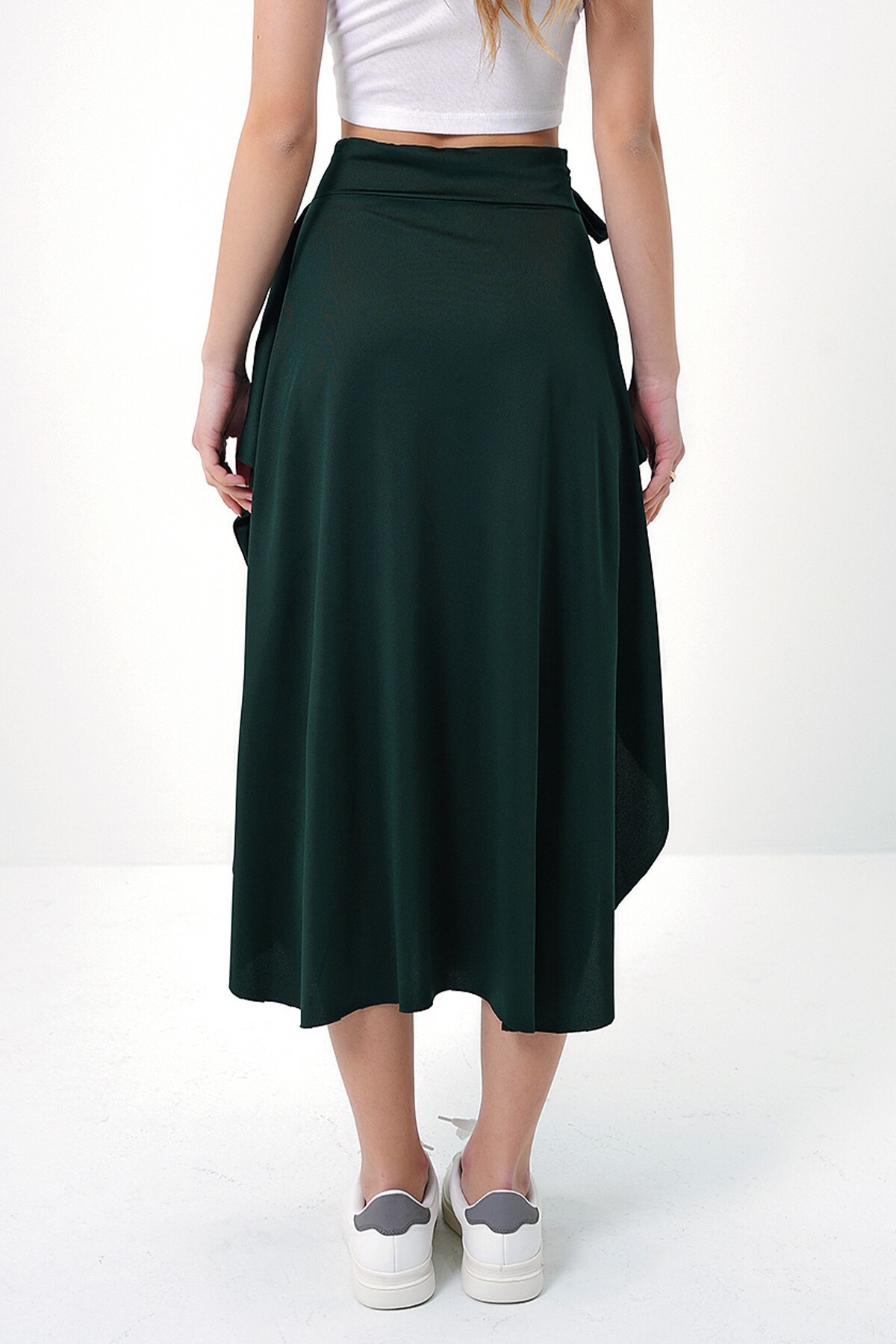 Zümrüt Yeşili Asimetrik Kesim Beli Bağlamalı Etek