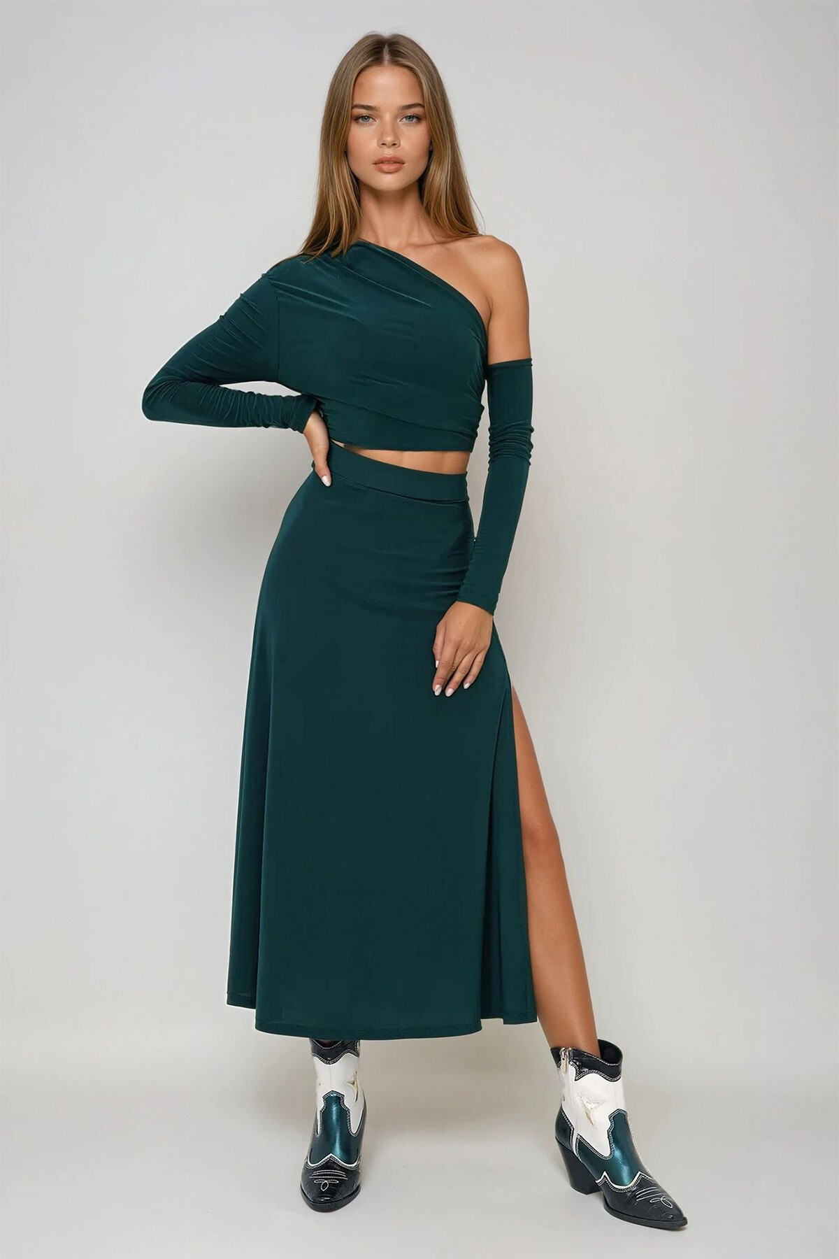 Zümrüt Yeşili Beli Lastikli Derin Yırtmaçlı Sandy Kumaş Etek