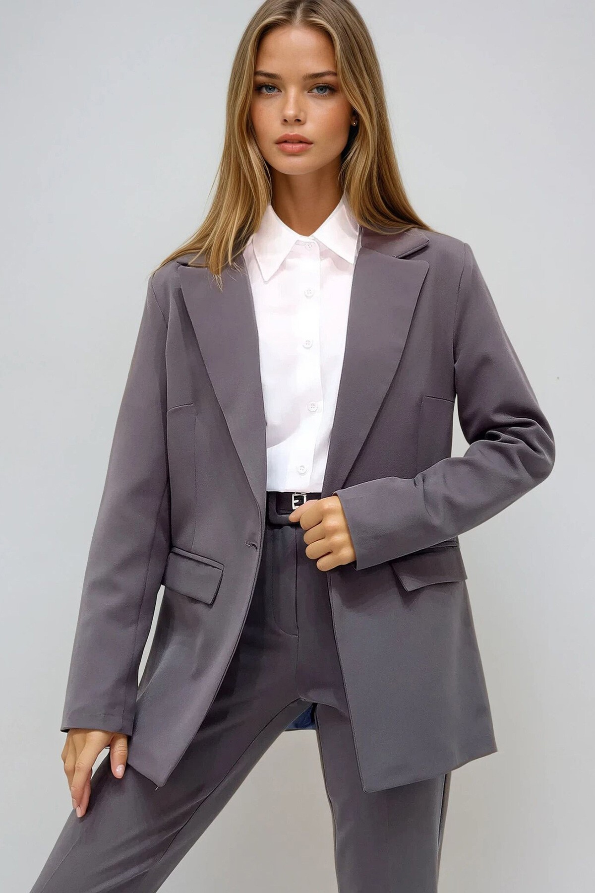 Antrasit Cep Ve Düğme Detaylı Omuzları Vatkalı Blazer Ceket