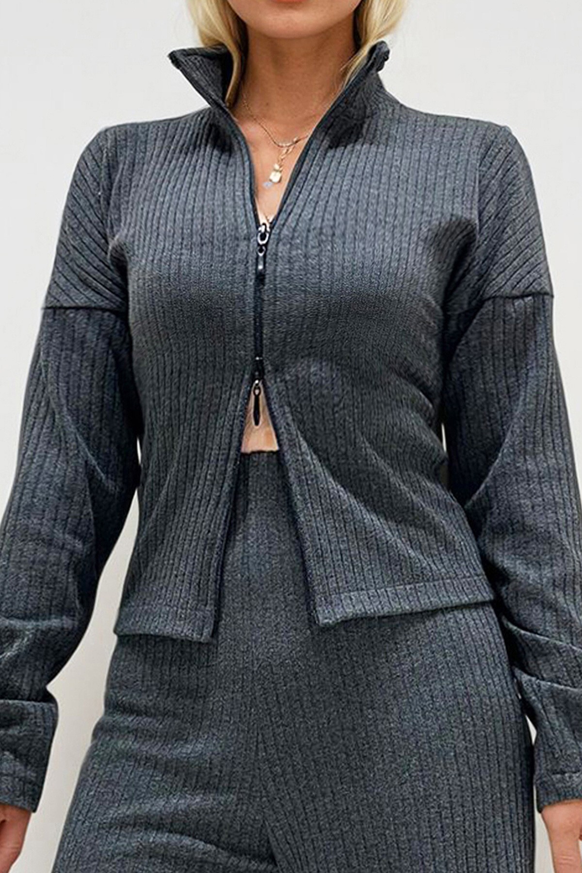 Antrasit Dik Yaka Önü Çift Yön Fermuarlı Bluz Ve Palazzo Pantolon Takım