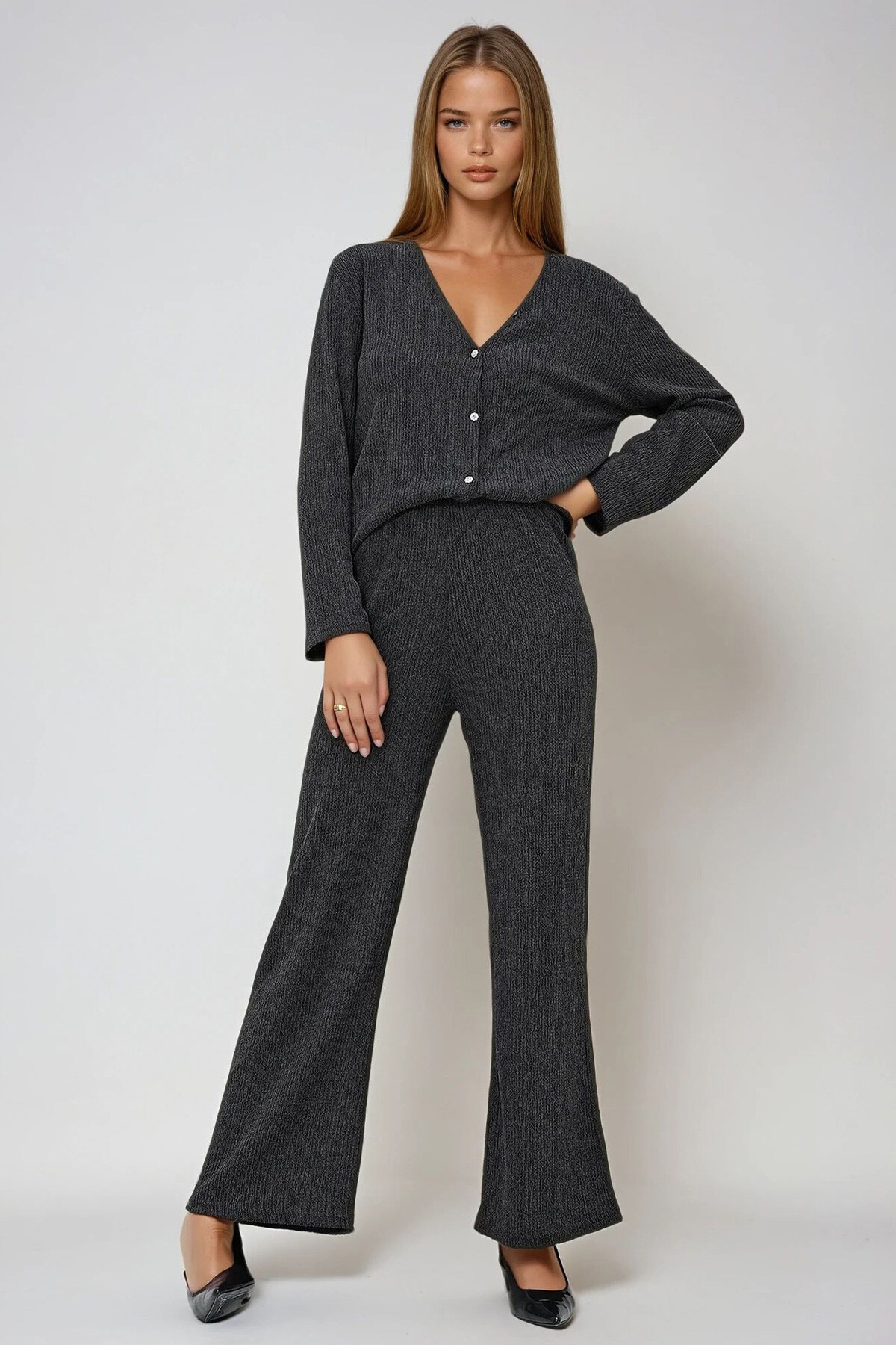 Antrasit V Yaka Taş Düğmeli Örme Krep Bluz Ve Pantolon Alt Üst Takım