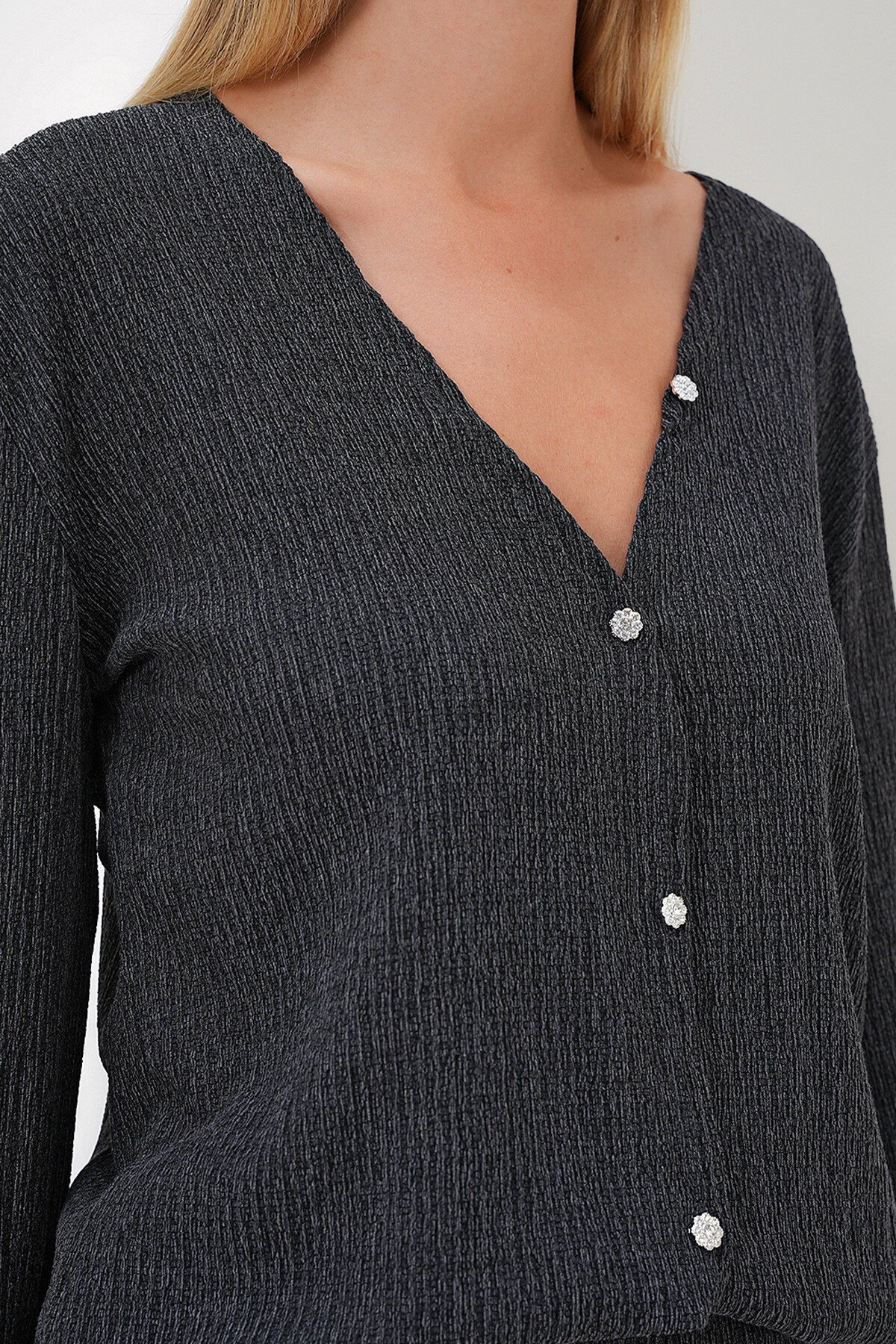 Antrasit V Yaka Taş Düğmeli Örme Krep Bluz Ve Pantolon Alt Üst Takım