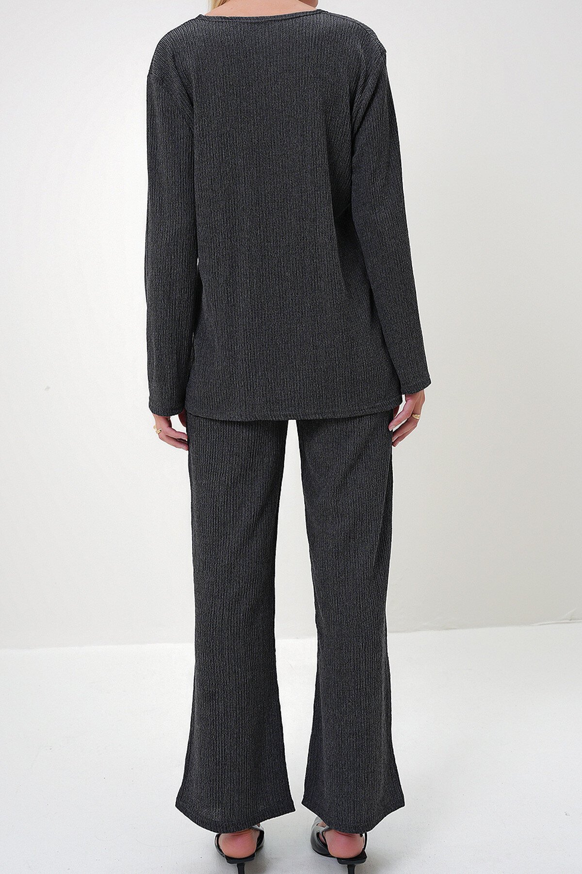 Antrasit V Yaka Taş Düğmeli Örme Krep Bluz Ve Pantolon Alt Üst Takım
