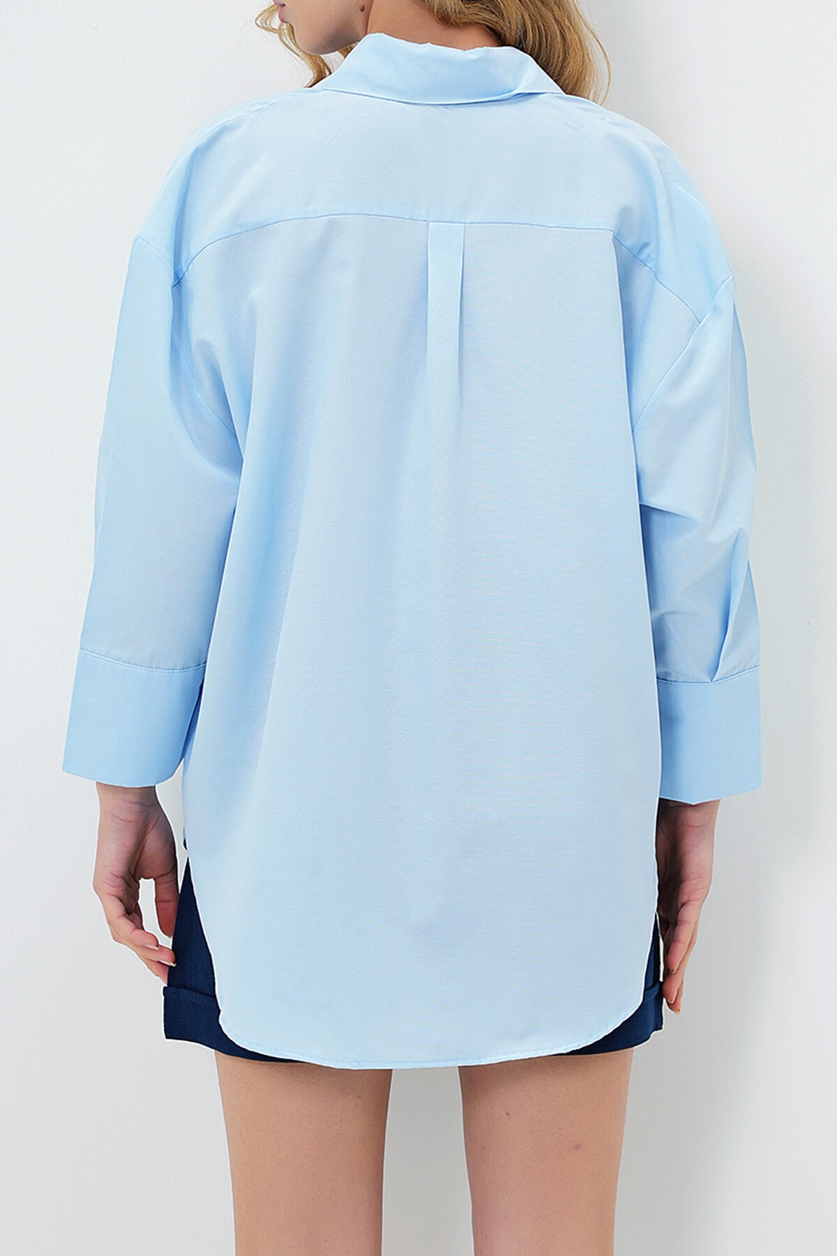 Geniş Manşetli Oversize Poplin Gömlek