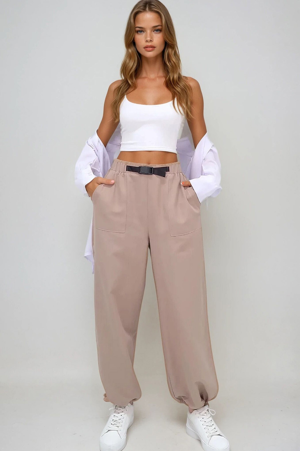 Bej Çift Cepli Paçası Lastikli Kemer Detaylı Yazlık Jogger Pantolon