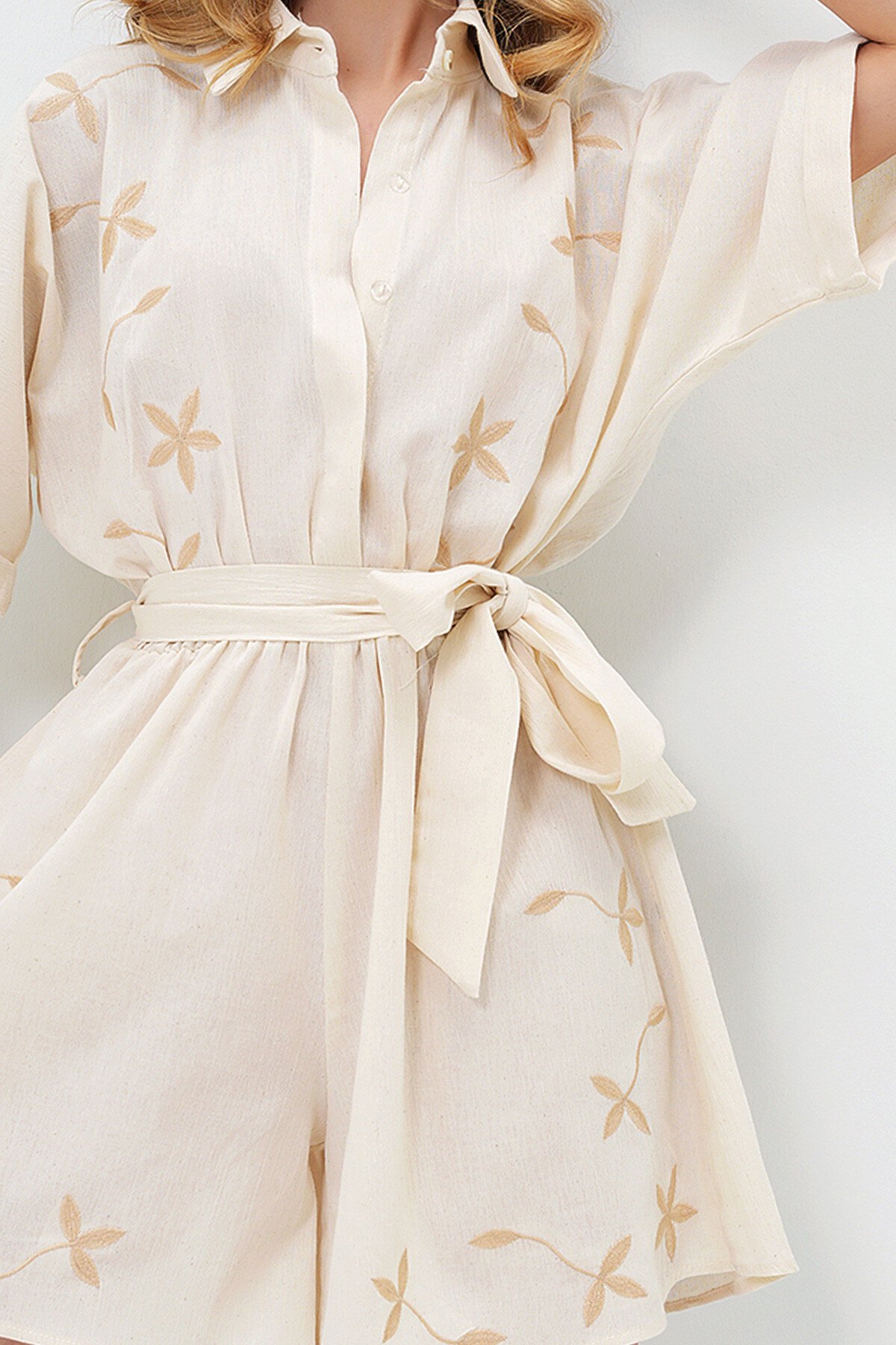 Bej Gömlek Yaka Nakış İşlemeli Keten Tulum