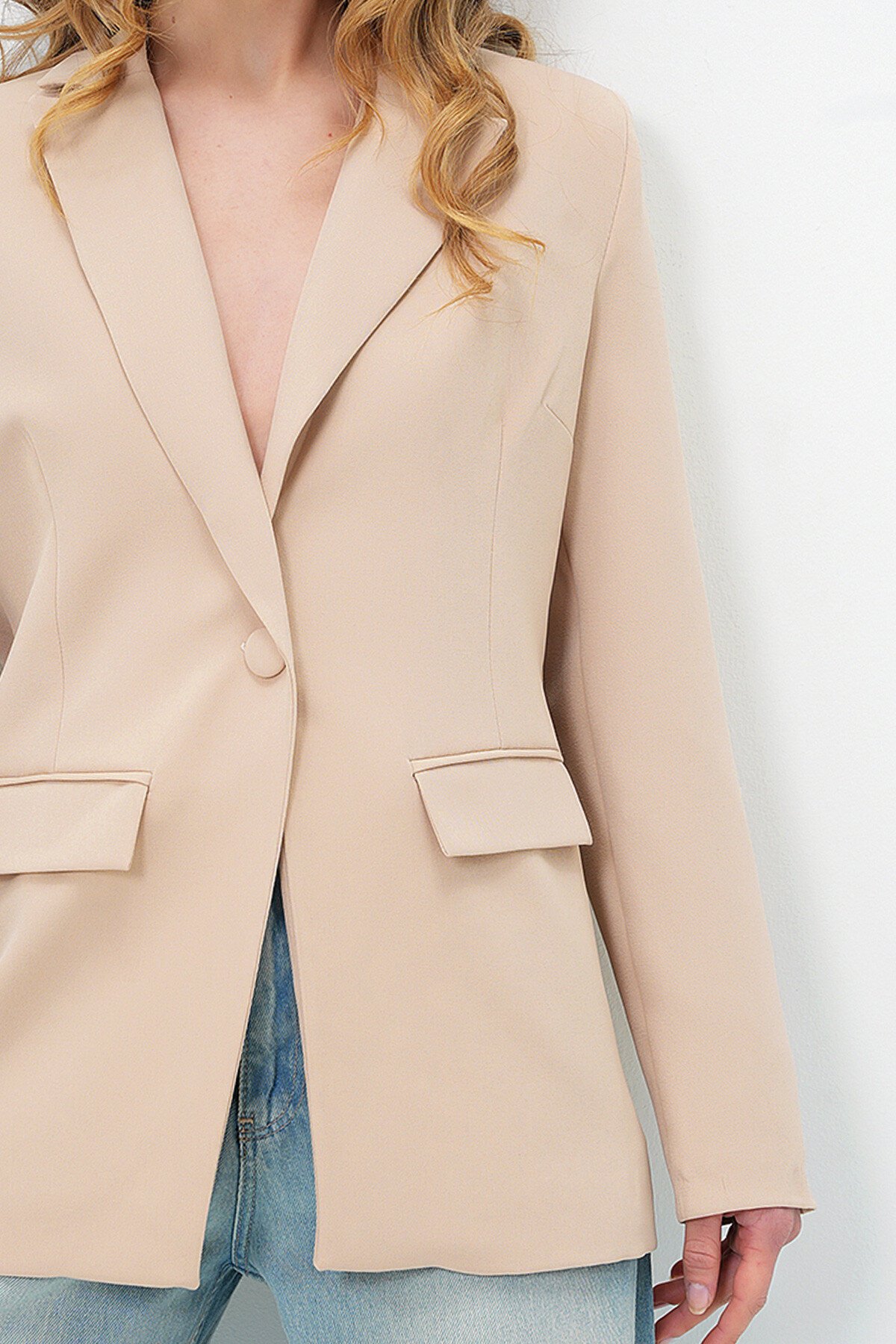 Bej İçi Astarlı Tek Düğmeli Blazer Ceket