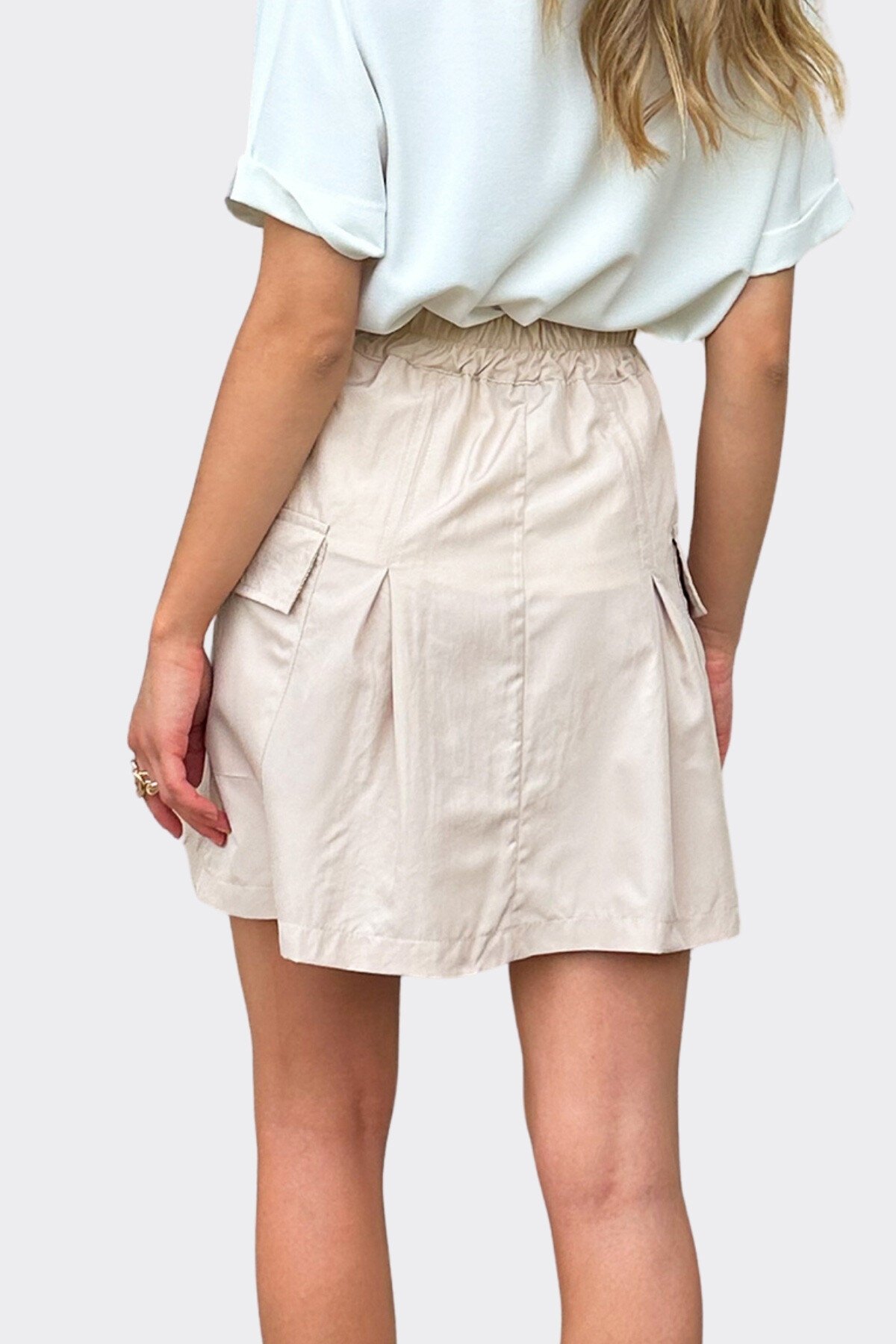 Bej Kargo Cepli Pili Detaylı Etek