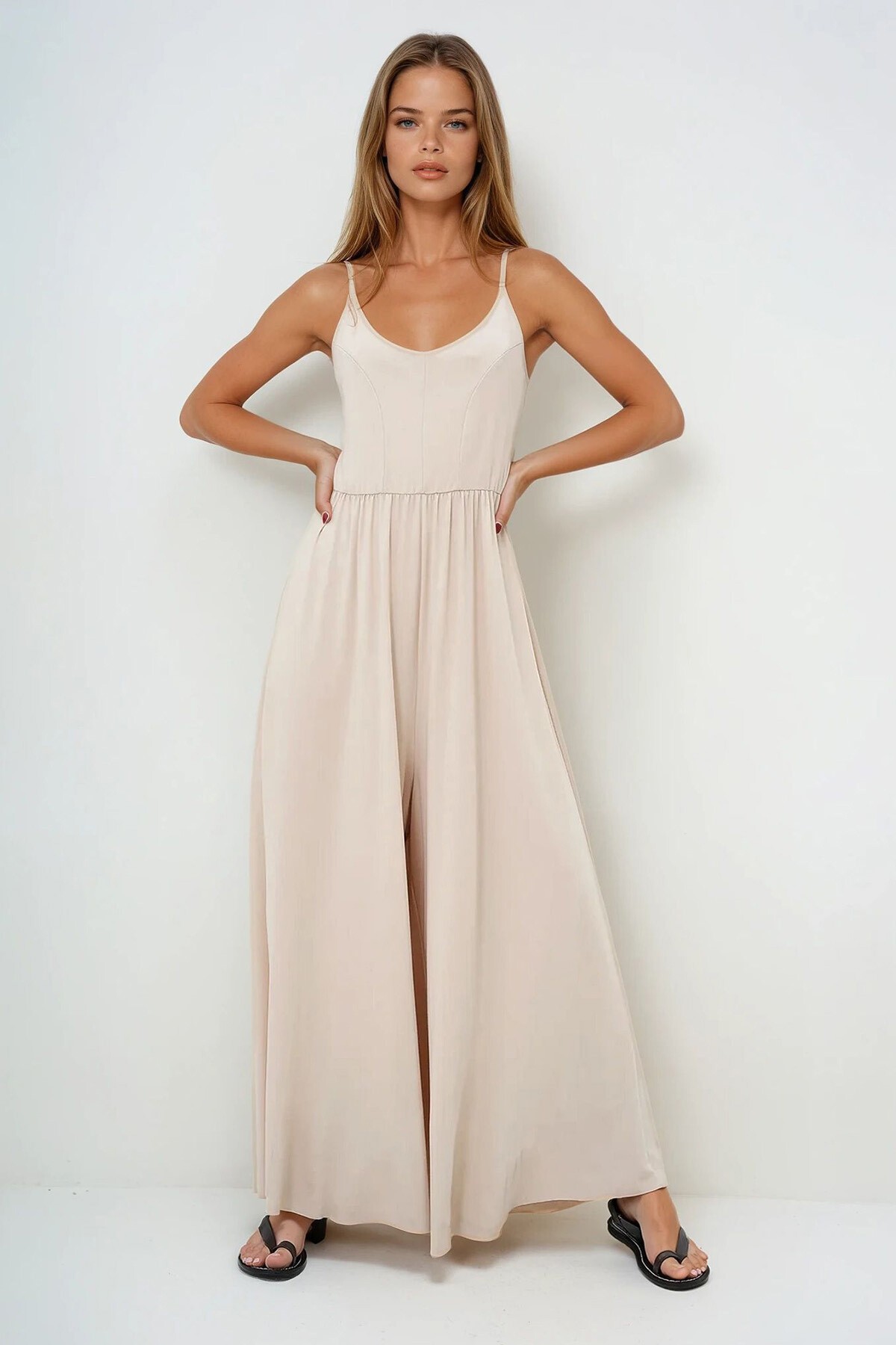 Bej Modal Kumaş Ayarlanabilir Askılı Geniş Paça Tulum