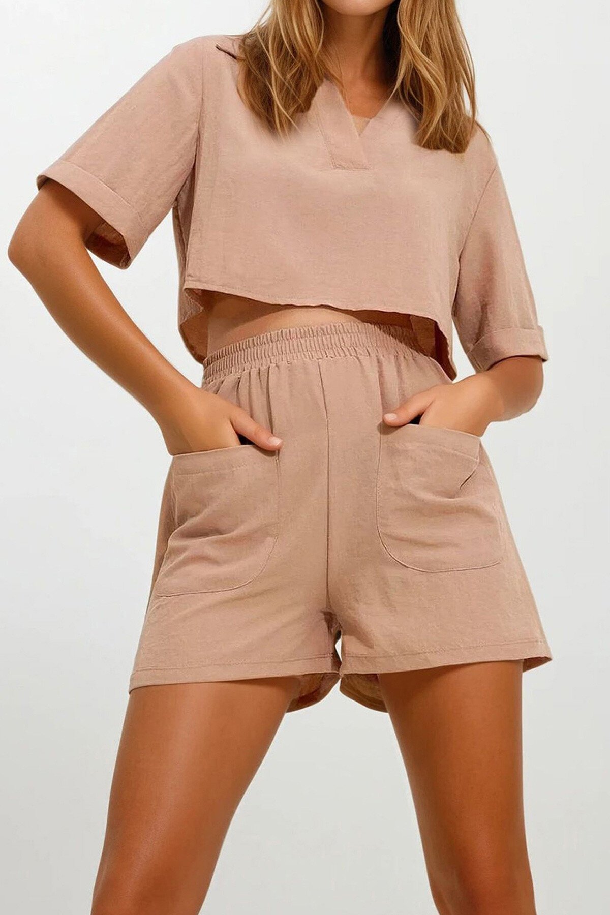 Bej Polo Yaka Crop Bluz Ve Şortlu Dokuma Alt Üst Takım