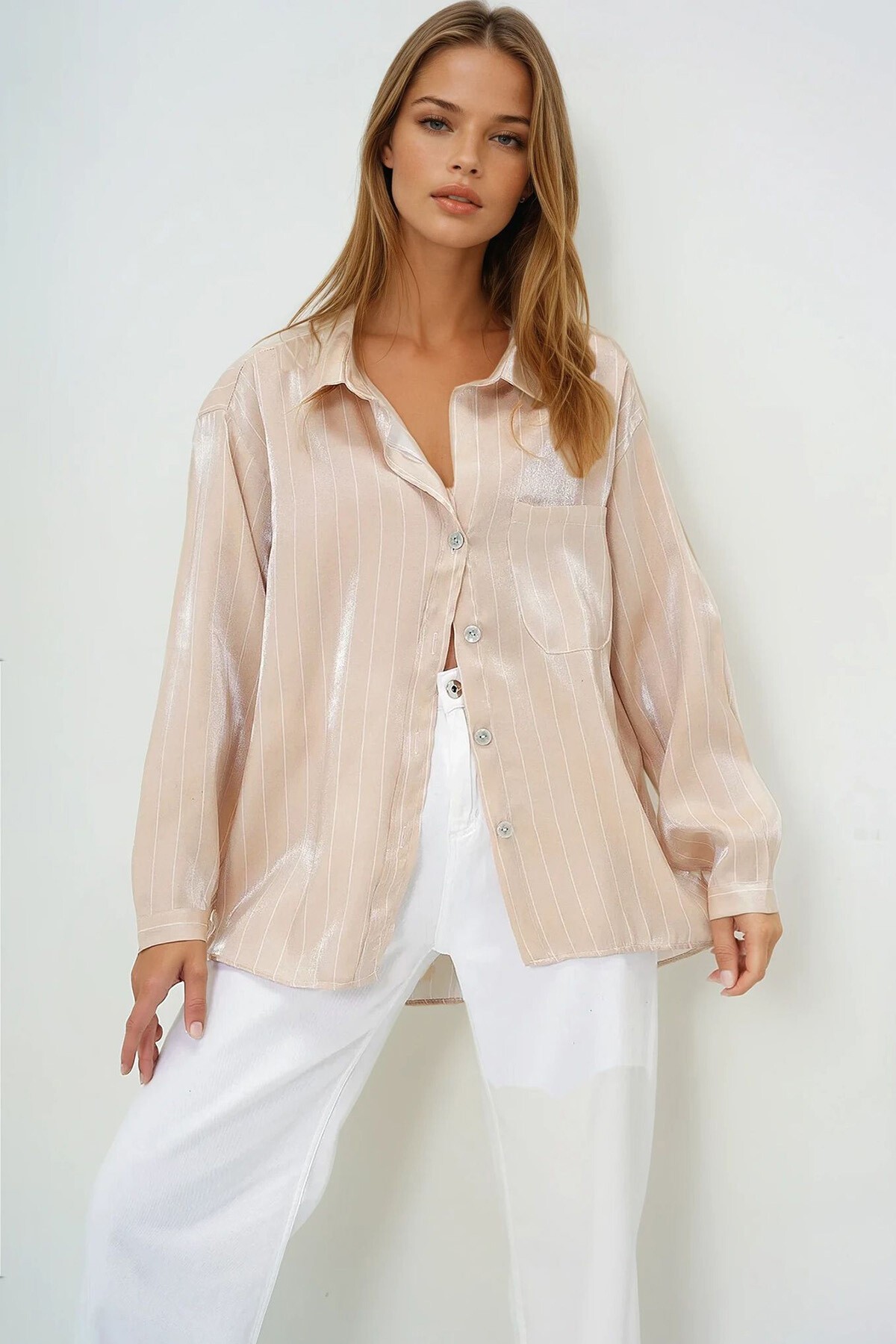 Bej Tek Cepli Oversize Saten Gömlek