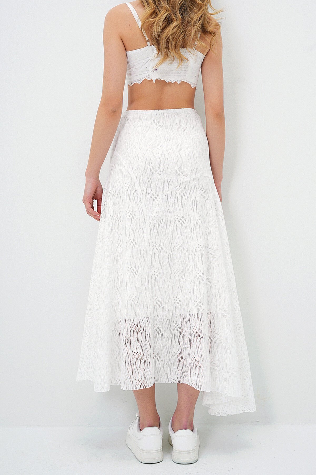 Beyaz Asimetrik Kesim İçi Astarlı Güpür Etek