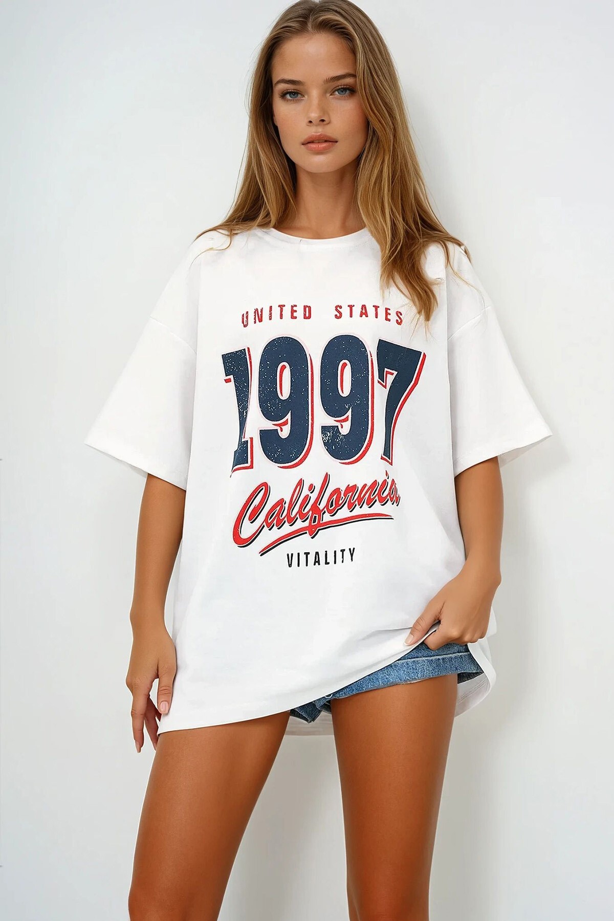 Beyaz Bisiklet Yaka 1997 Baskılı Oversize T Shırt