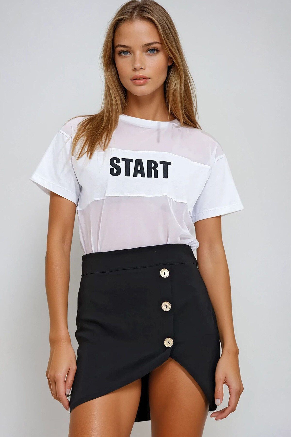 Beyaz Bisiklet Yaka Baskılı Tül Detaylı T Shirt