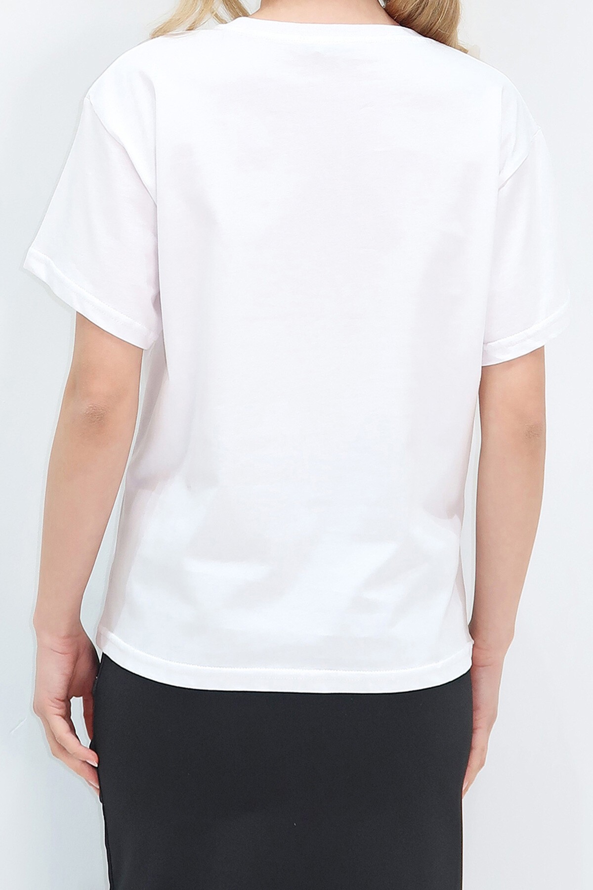 Beyaz Bisiklet Yaka Çiçek Motifli Organze Pamuk T Shırt