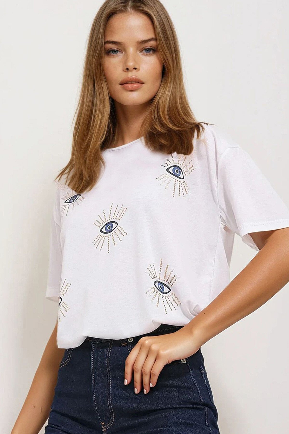 Beyaz Bisiklet Yaka Göz Baskılı Beyaz T Shirt