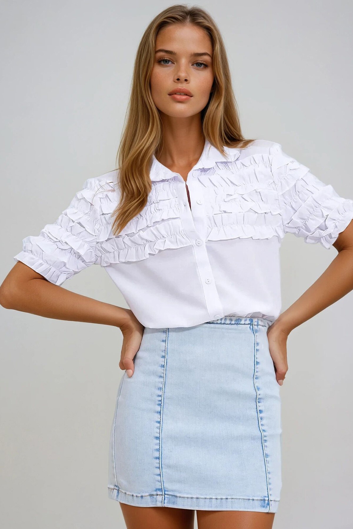 Beyaz Fırfırlı Kısa Kol Gömlek