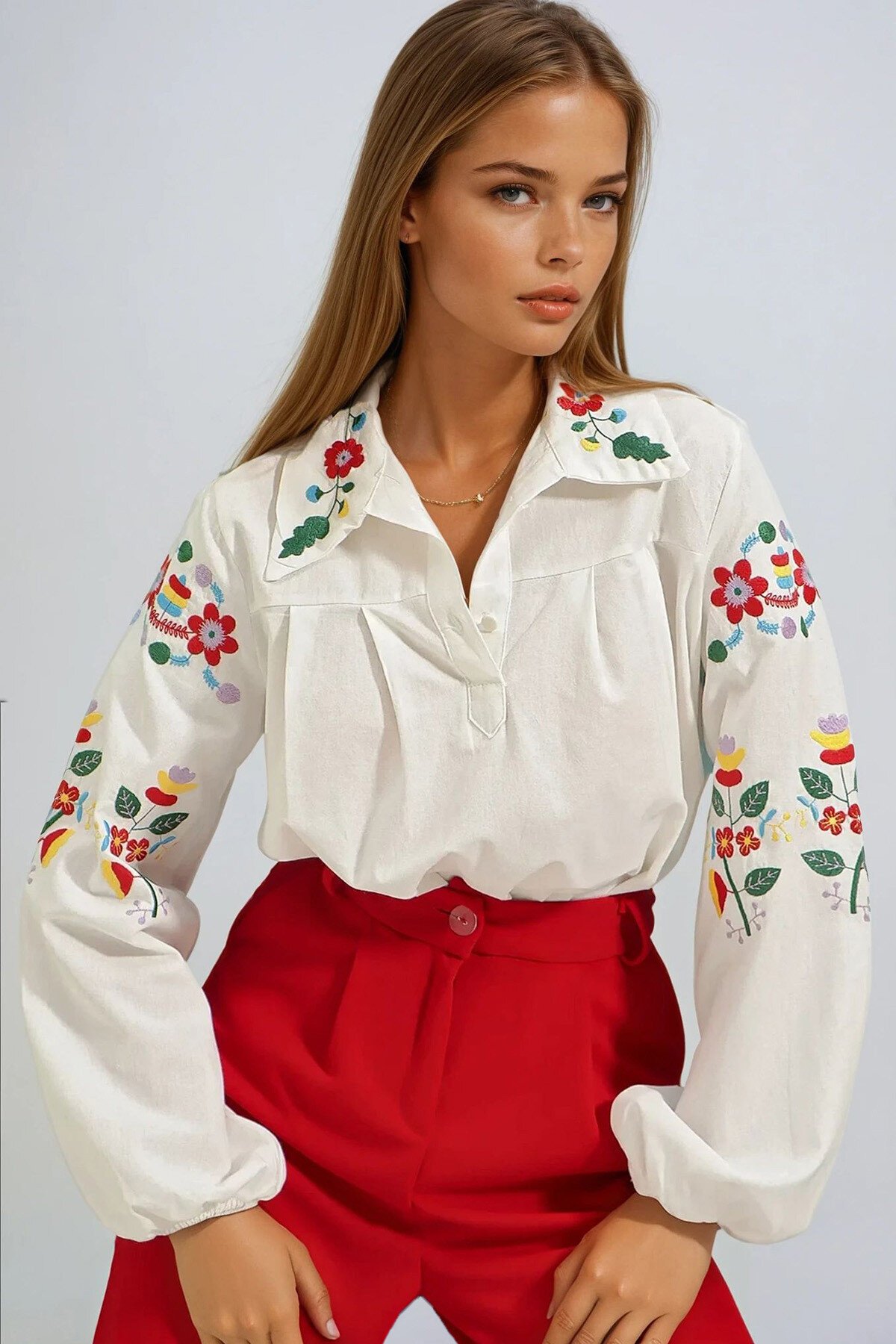 Beyaz Nakış İşlemeli Poplin Gömlek