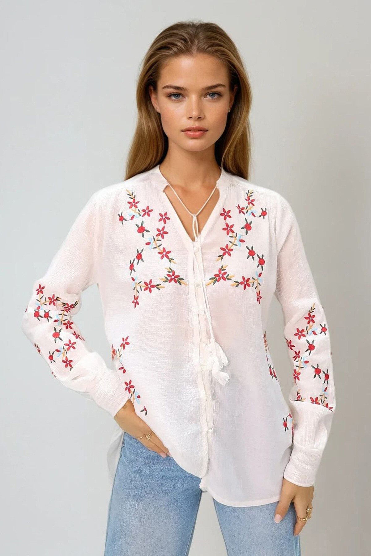 Beyaz Önü Düğme Detaylı Nakış İşlemeli Premıum Keten Dokuma Gömlek