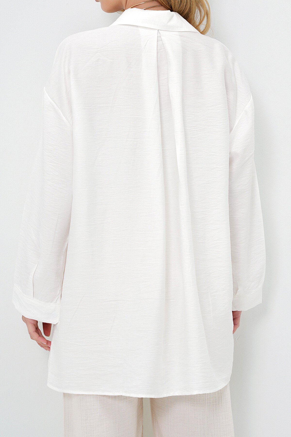 Beyaz Tek Cepli Oversize Aerobin Keten Gömlek