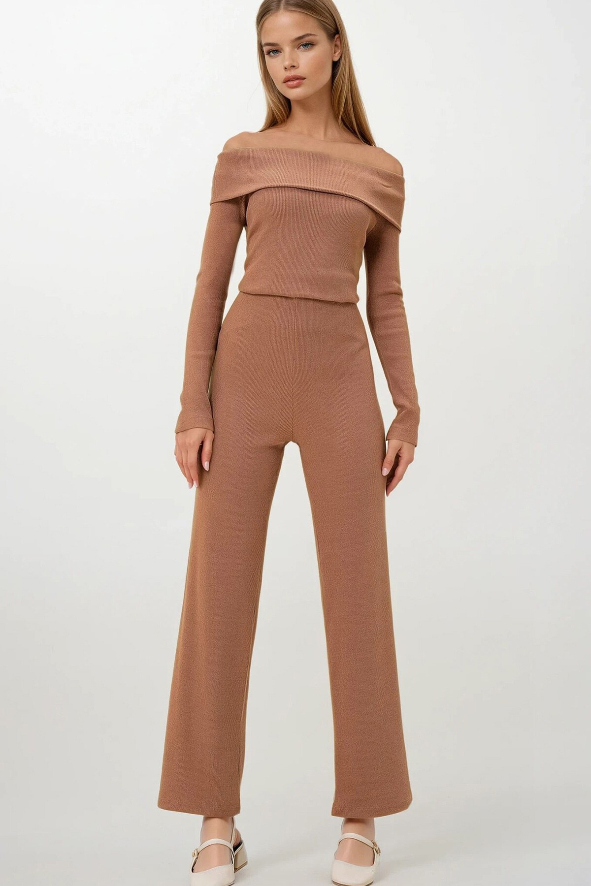 Bisküvi Madonna Yaka Kaşkorse Bluz Ve Pantolon Takım