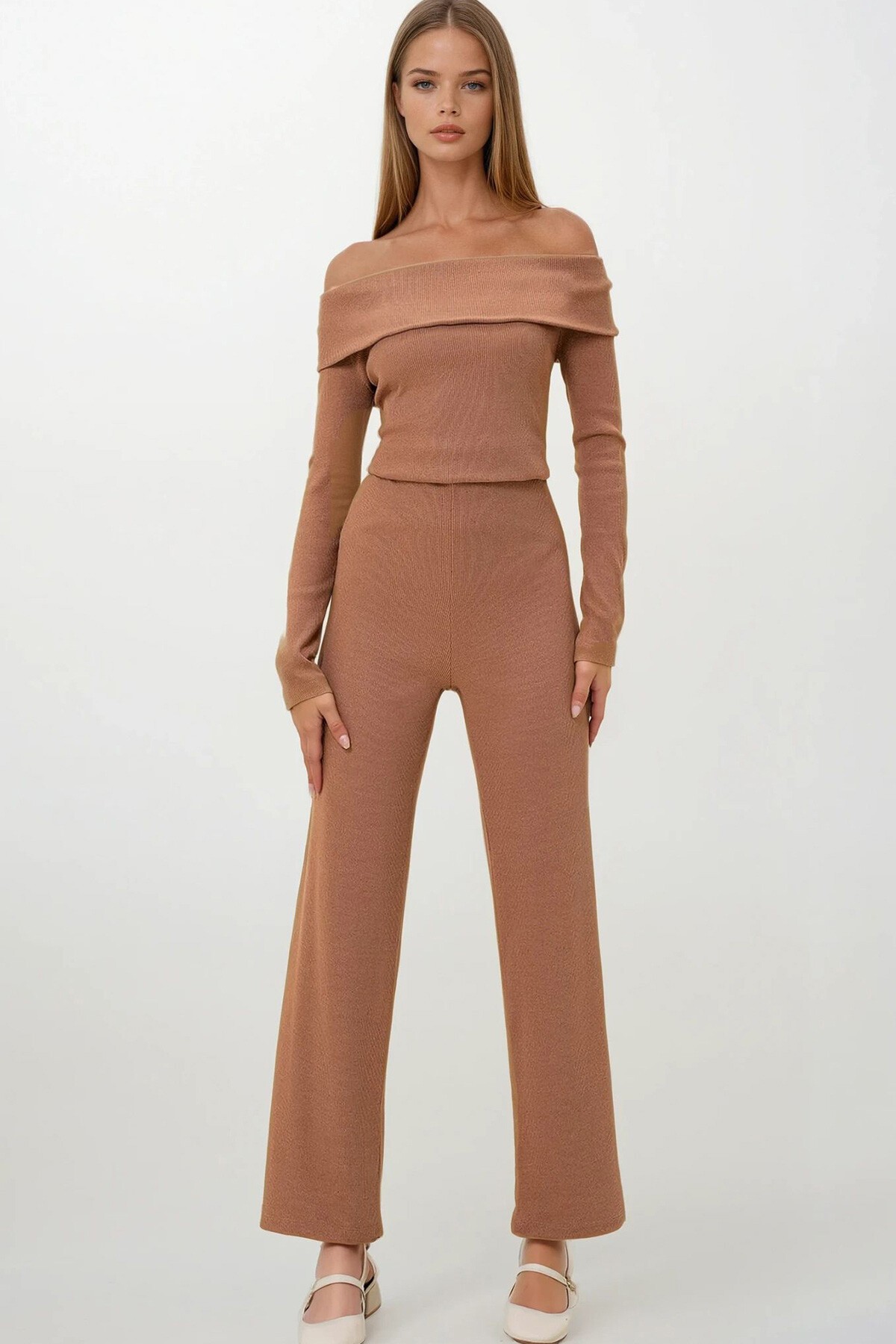 Bisküvi Madonna Yaka Kaşkorse Bluz Ve Pantolon Takım