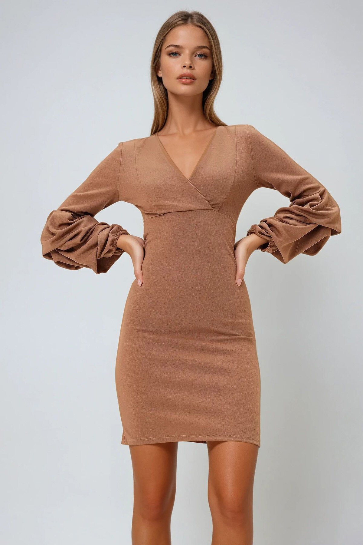 Bisküvi V Yaka Kolu Volanlı Mini Boy Örme Krep Elbise