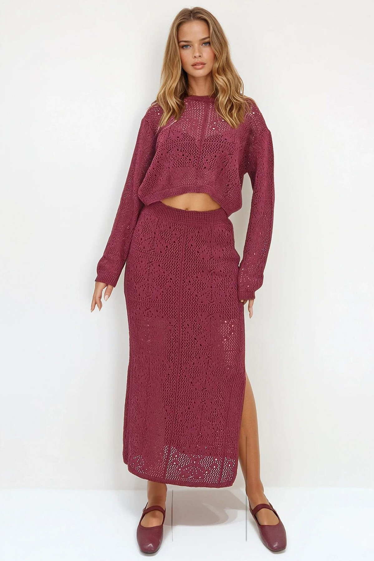 Bordo Bisiklet Yaka Ajurlu Triko Bluz Ve Astarlı Uzun Etek Takım