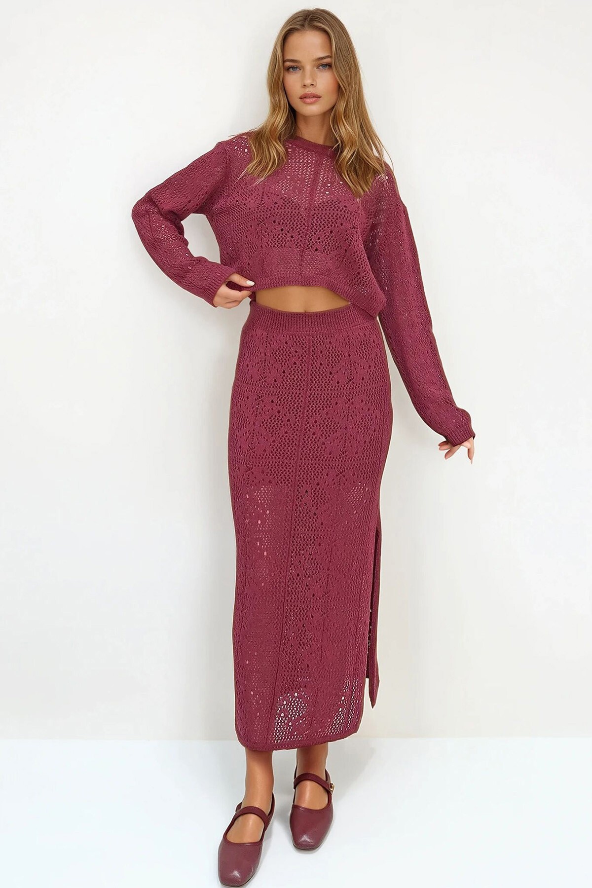 Bordo Bisiklet Yaka Ajurlu Triko Bluz Ve Astarlı Uzun Etek Takım