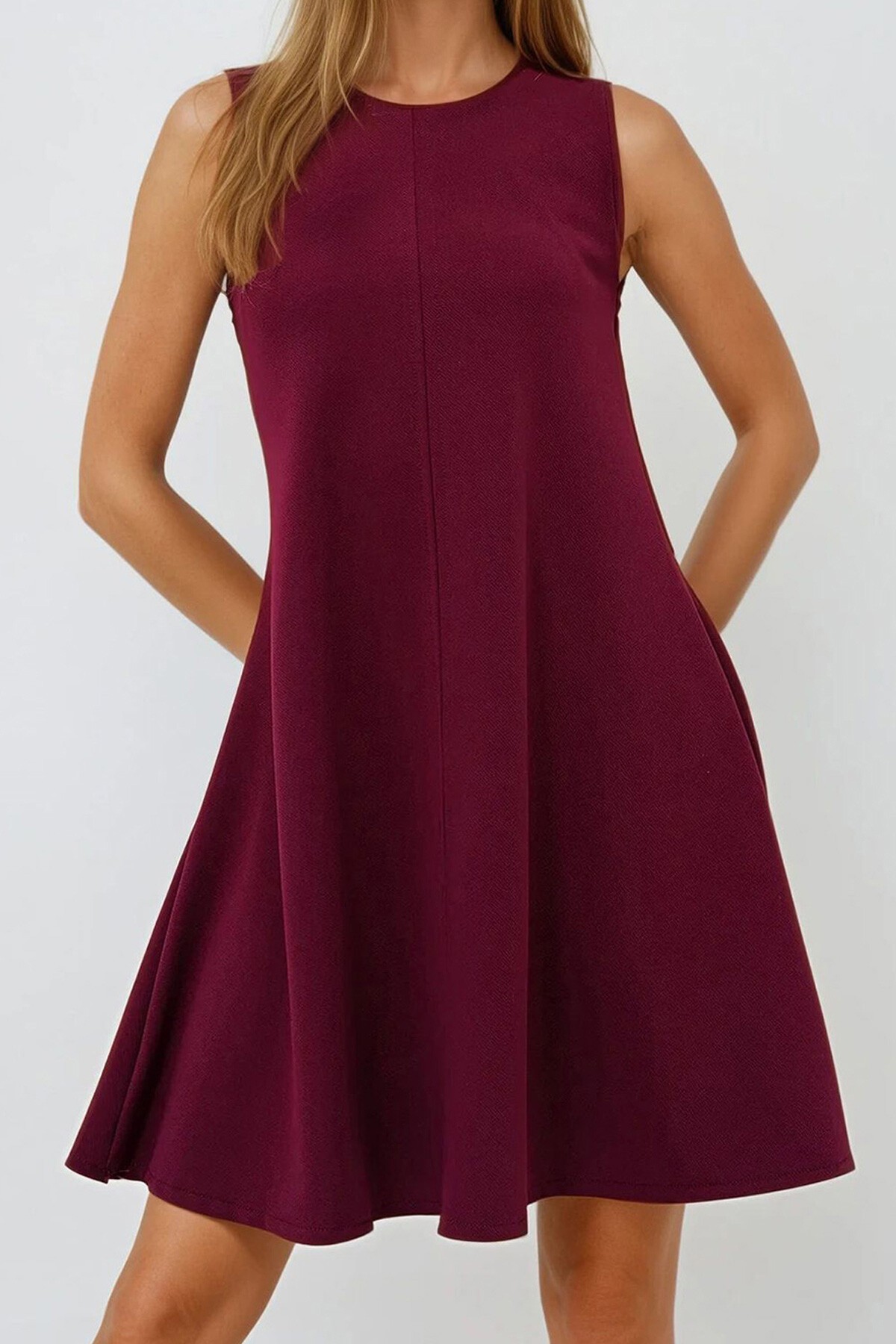 Bordo Bisiklet Yaka Arkası Fermuarlı  Kolsuz Krep Elbise