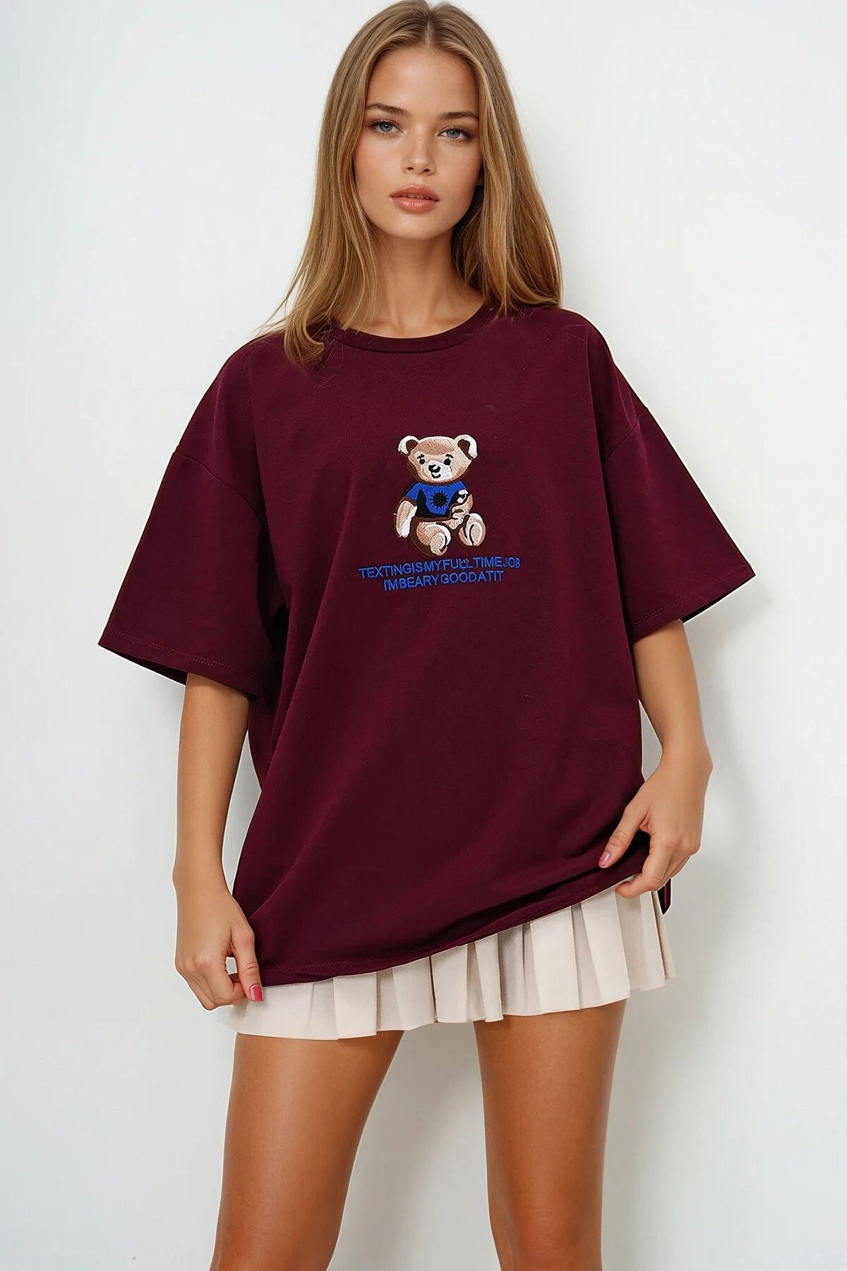 Bordo Bisiklet Yaka Ayıcık Nakışlı İki İplik T Shırt