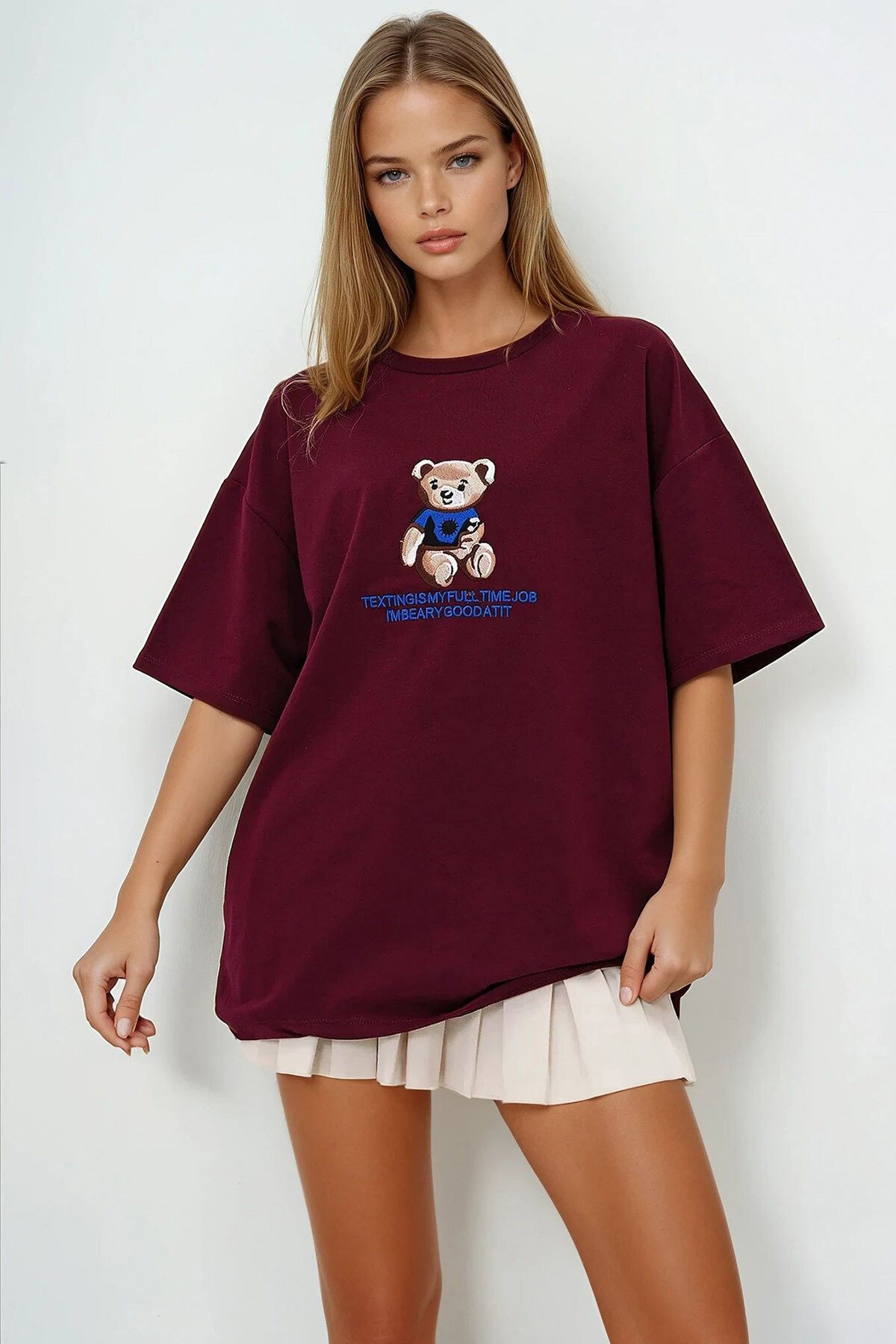 Bordo Bisiklet Yaka Ayıcık Nakışlı İki İplik T Shırt