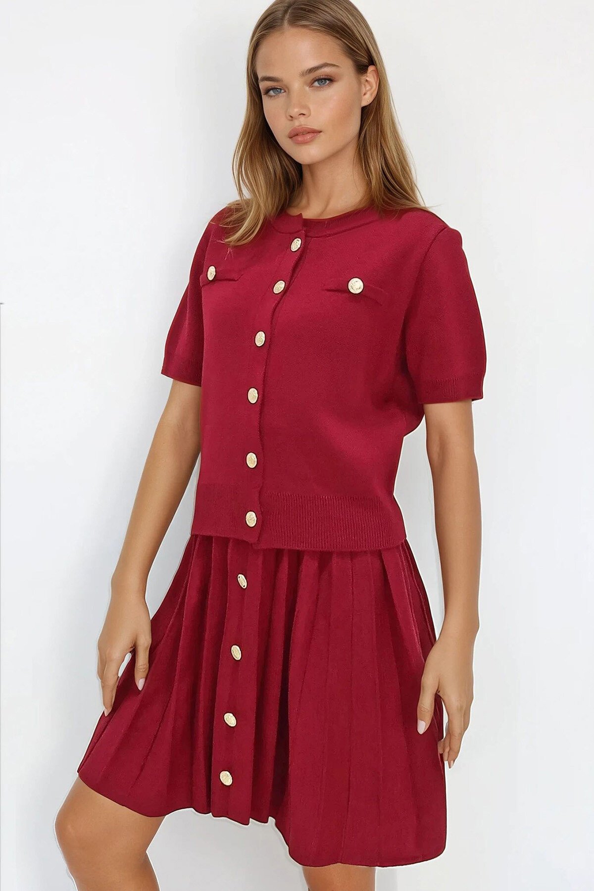 Bordo Bisiklet Yaka Düğme Detaylı Triko Bluz Ve Etek Takım