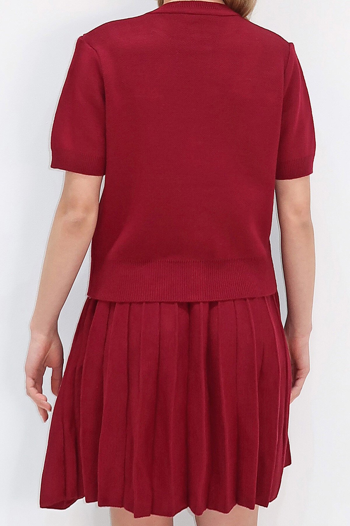 Bordo Bisiklet Yaka Düğme Detaylı Triko Bluz Ve Etek Takım