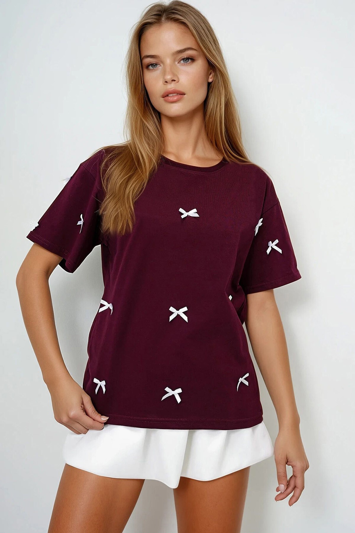 Bordo Bisiklet Yaka Fiyonk İşlemeli Basic T Shırt