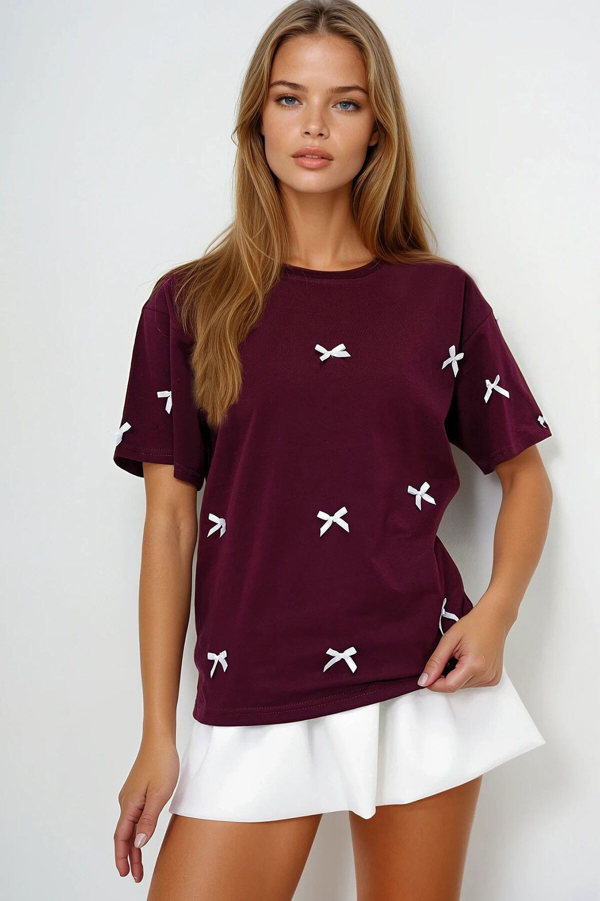 Bordo Bisiklet Yaka Fiyonk İşlemeli Basic T Shırt