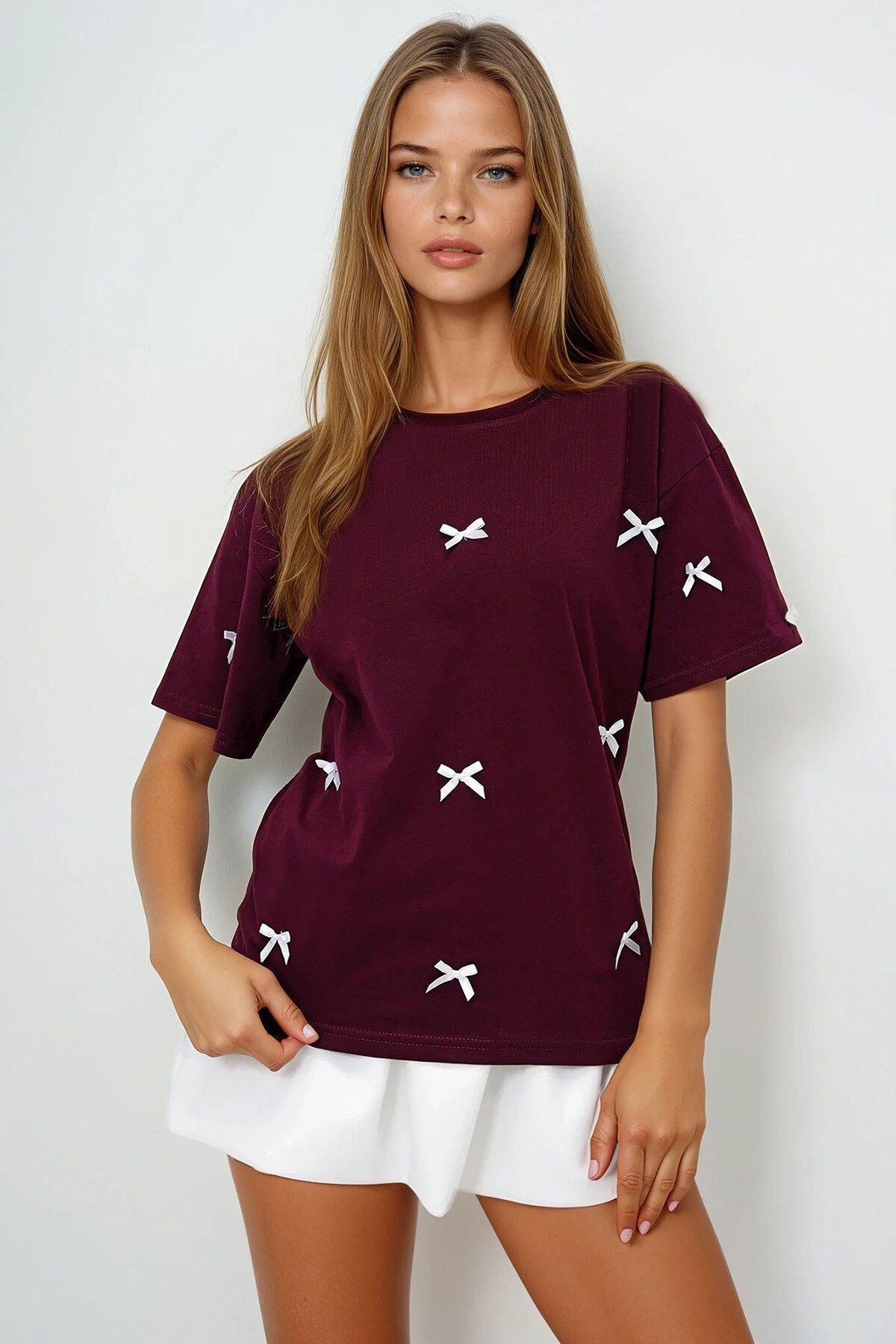 Bordo Bisiklet Yaka Fiyonk İşlemeli Basic T Shırt