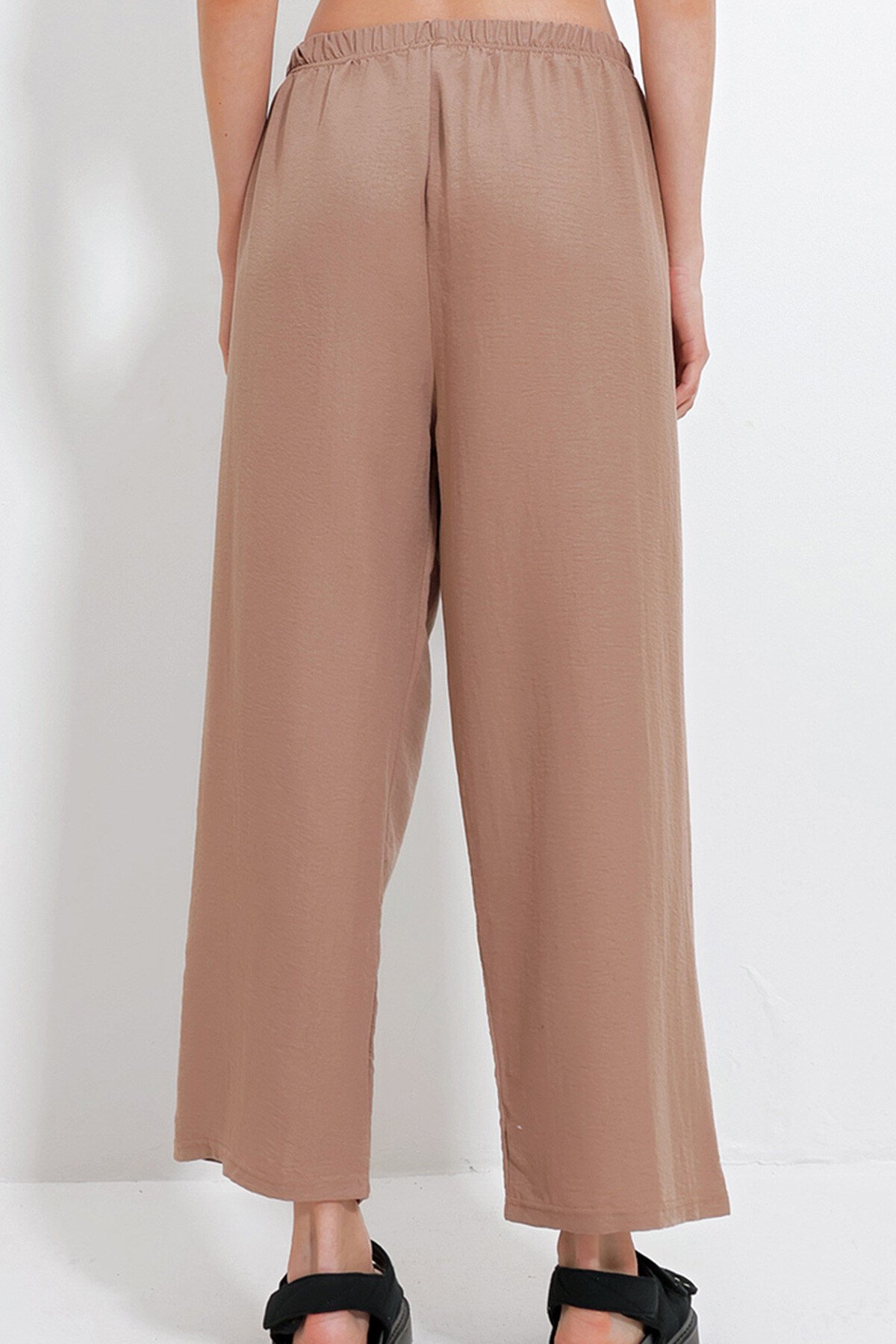 Camel Beli Lastikli Geniş Paça Dökümlü Dokuma Pantolon
