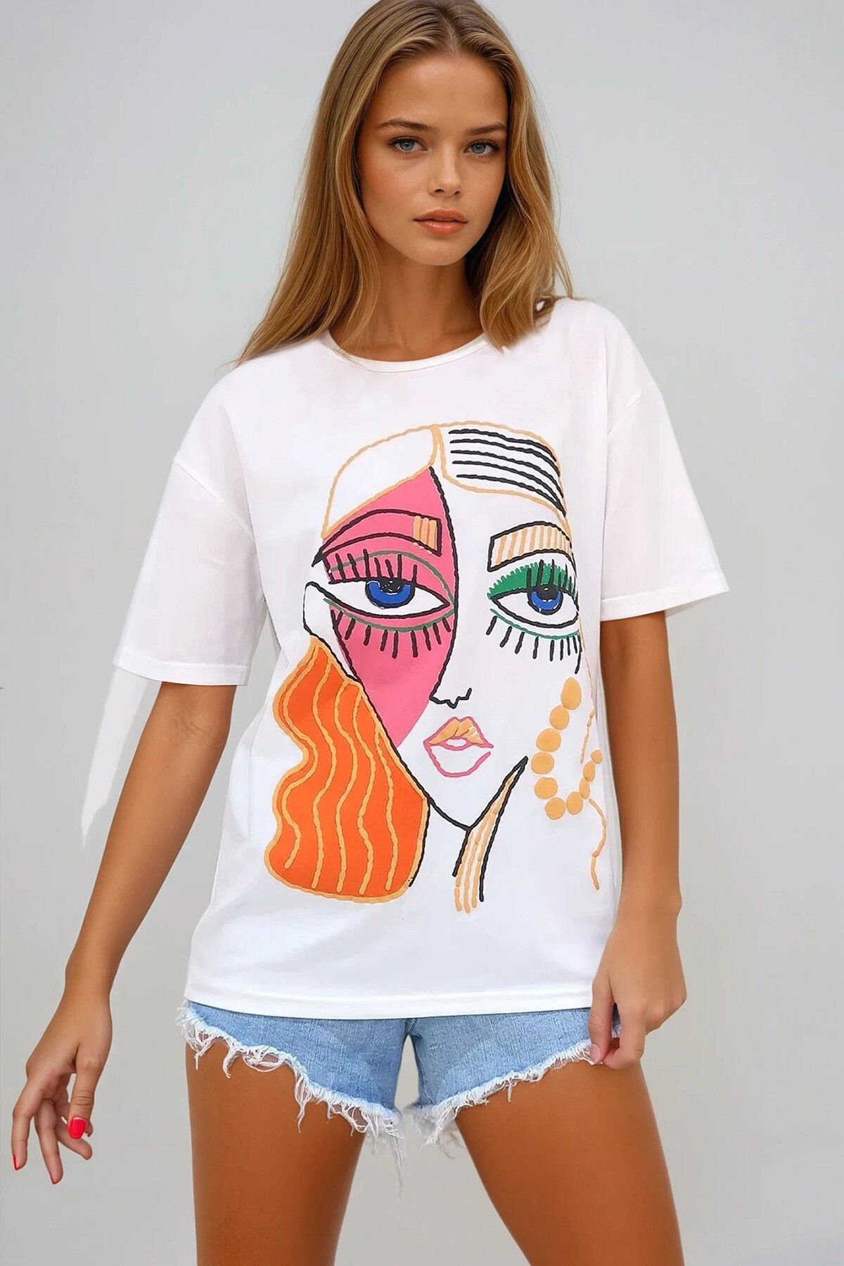 Ekru Bisiklet Yaka Kabartma Nakışlı Bluz