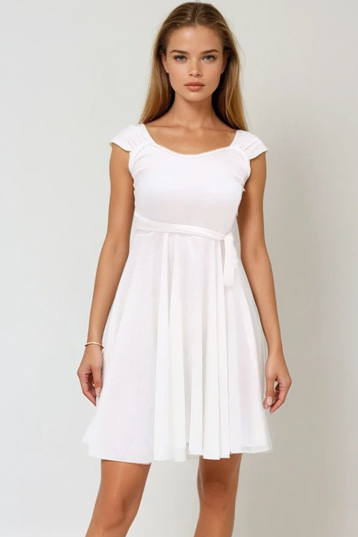 Ekru Kalın Askılı Eteği Volanlı Bağlamalı Kemerli Elbise