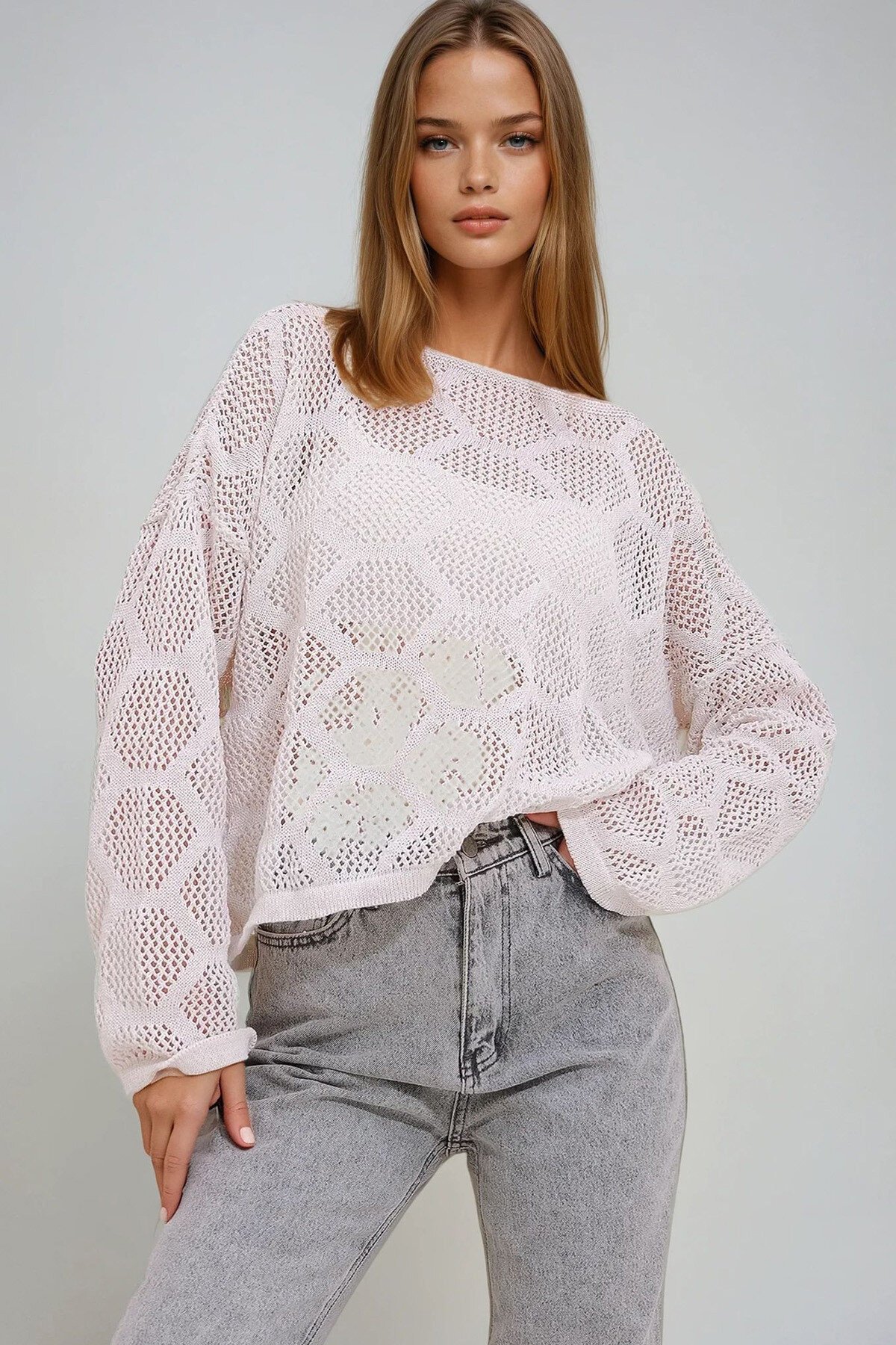 Ekru Kayık Yaka Ajurlu Triko Bluz