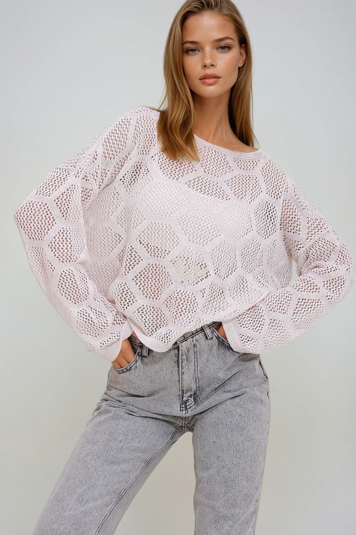 Ekru Kayık Yaka Ajurlu Triko Bluz