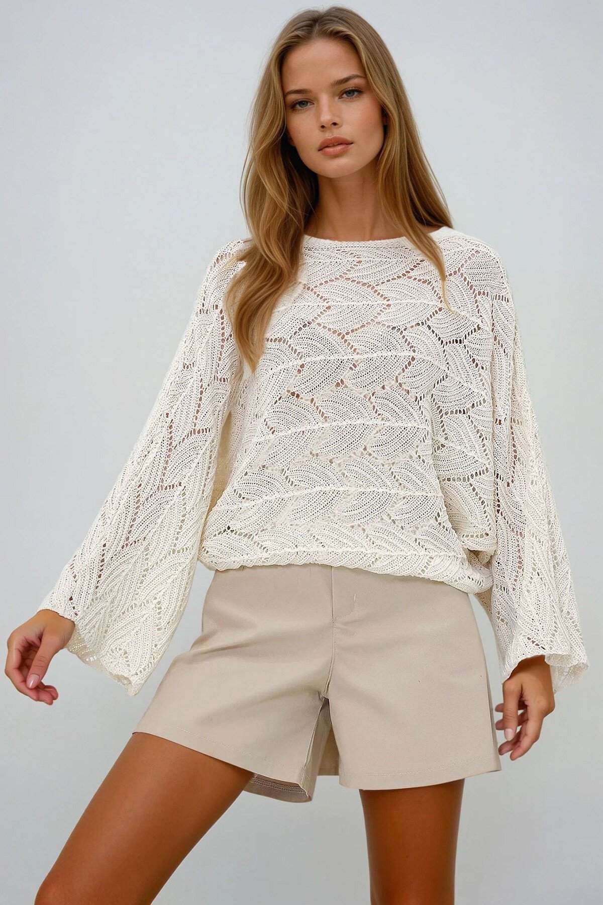 Ekru Kayık Yaka Yarasa Kol Delik Ajurlu Triko Bluz