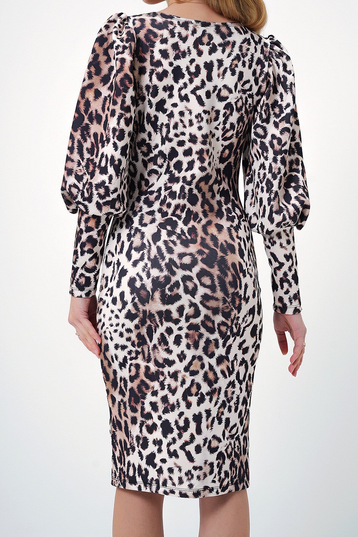 Ekru Siyah Kayık Yaka Leopar Desenli Prenses Kol Midi Boy Scuba Elbise