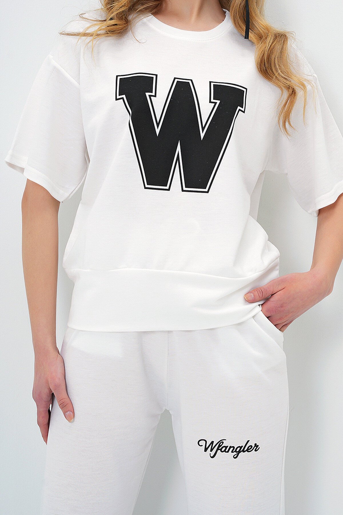 Ekru W Baskılı Eşofman Takımı