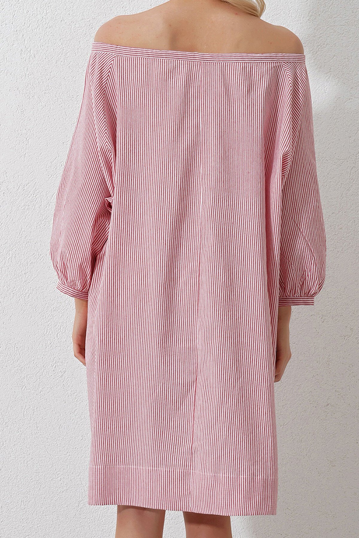 Fuşya Geniş Yaka Çizgili Yakası Bağlamalı Dokuma Elbise