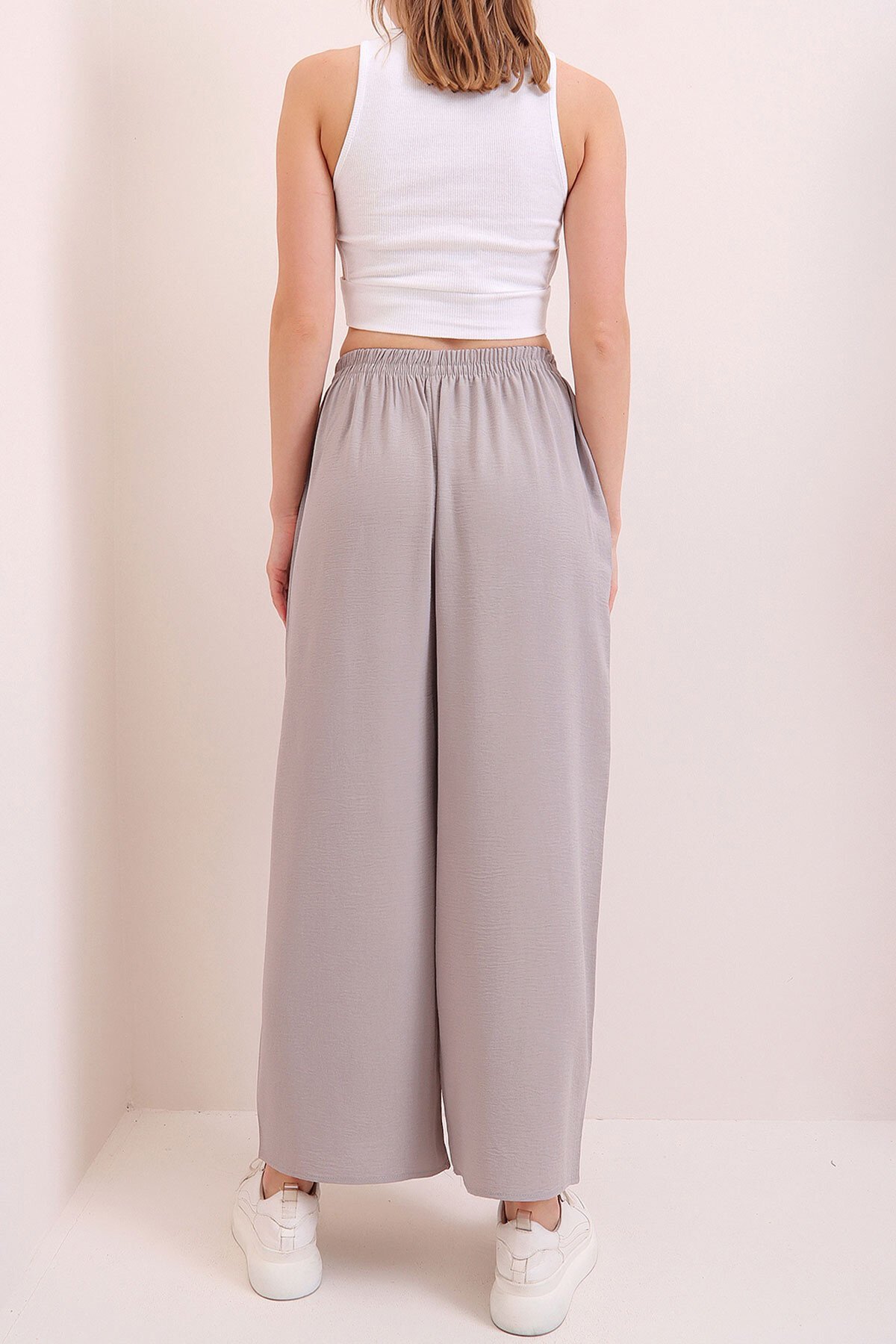 Gri Beli Lastikli Rahat Kesim Aerobin Pantolon