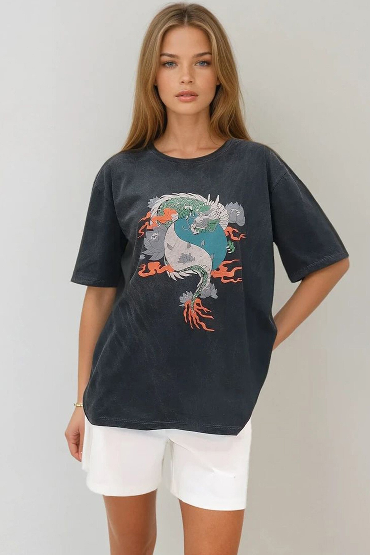 Gri Bisiklet Yaka Dijital Baskılı Yıkamalı Oversize T Shirt