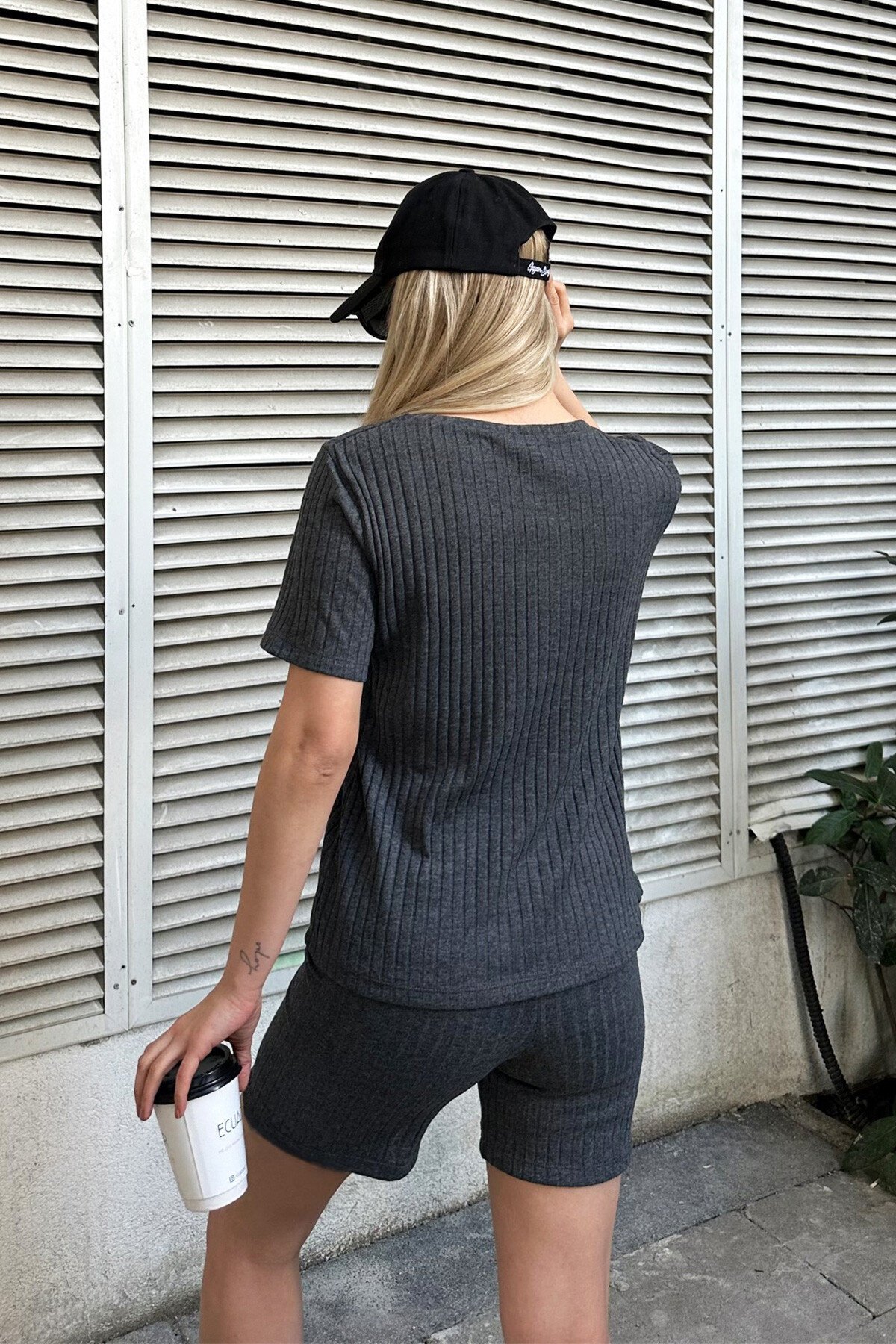 Gri Bisiklet Yaka Şortlu İkili Takım