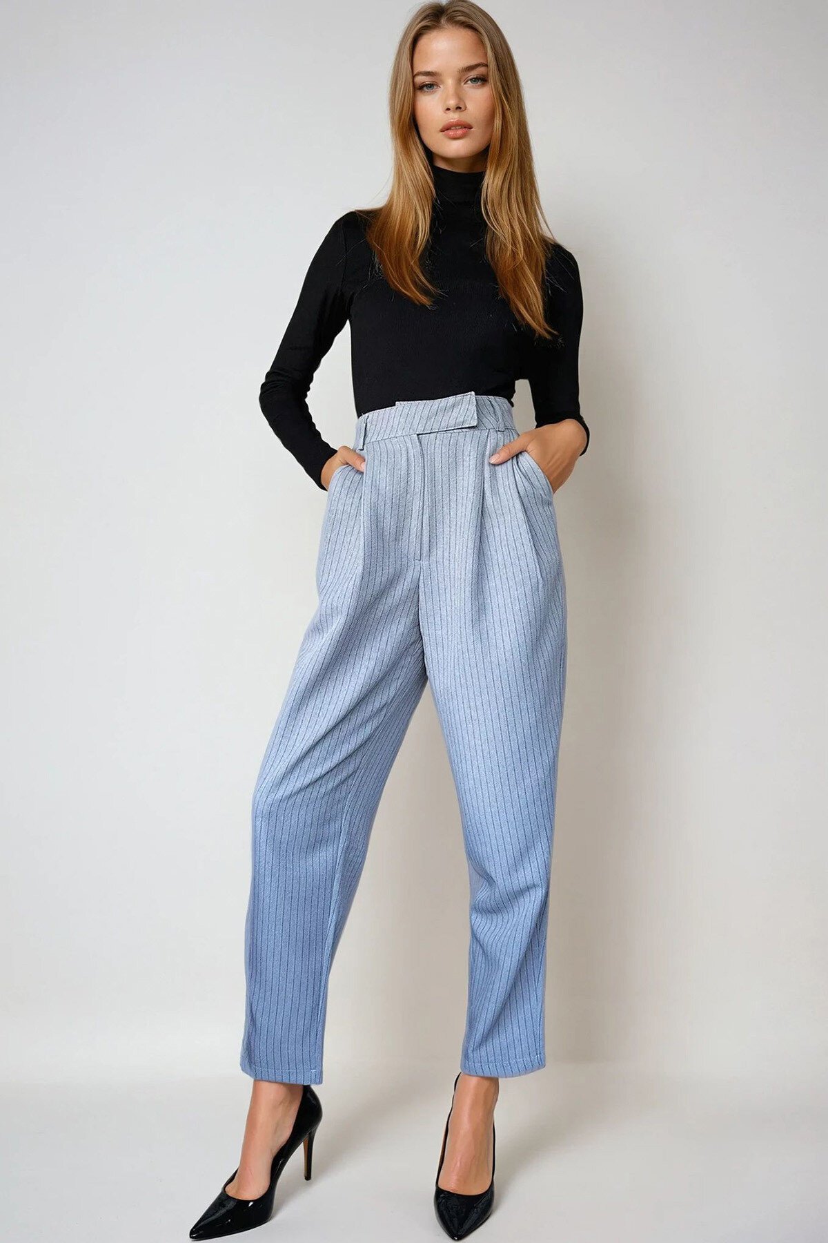 Gri Çift Cepli Fermuarlı Çizgili Pileli Pantolon